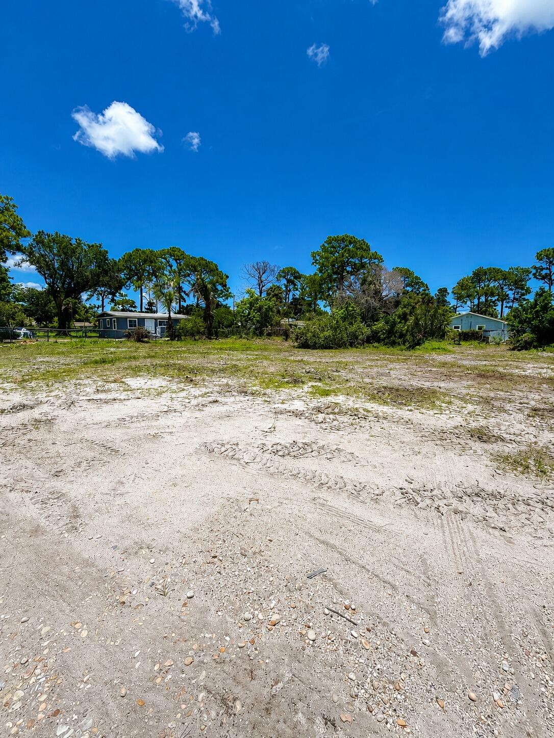 444 53rd Drive N Property Photo 2