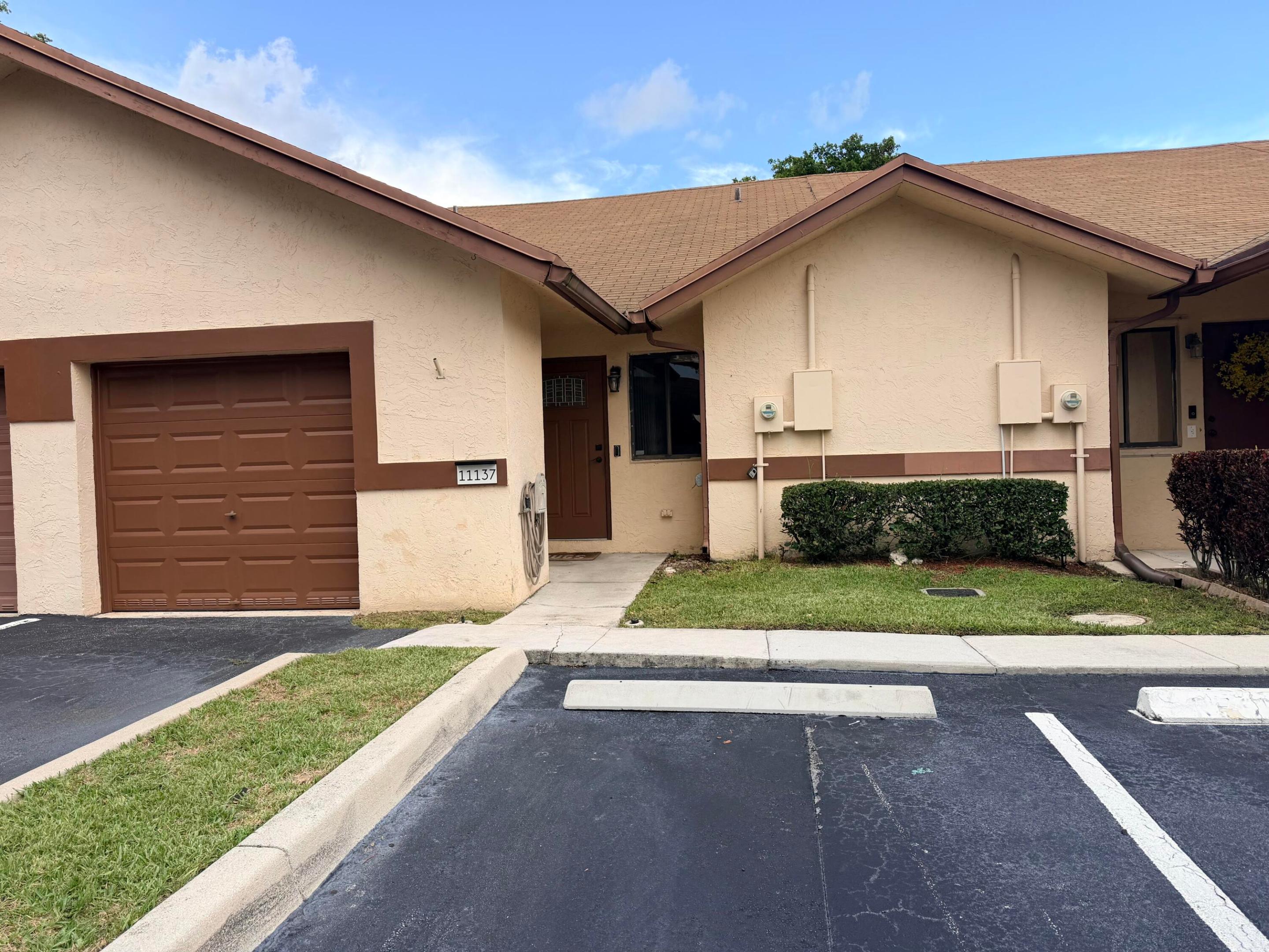 11137 NW 38th Place