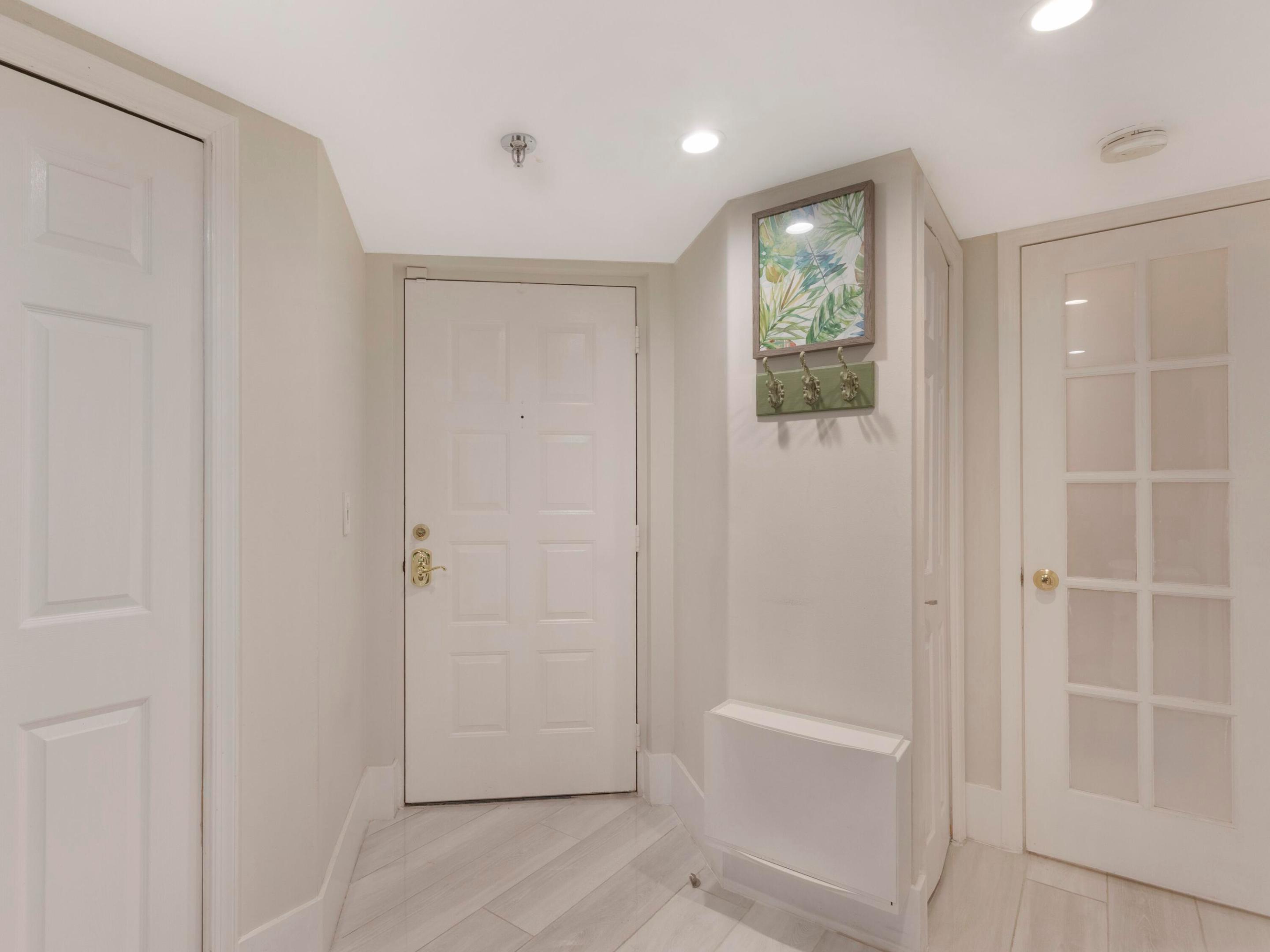 955 Egret Circle 102 Property Photo 4