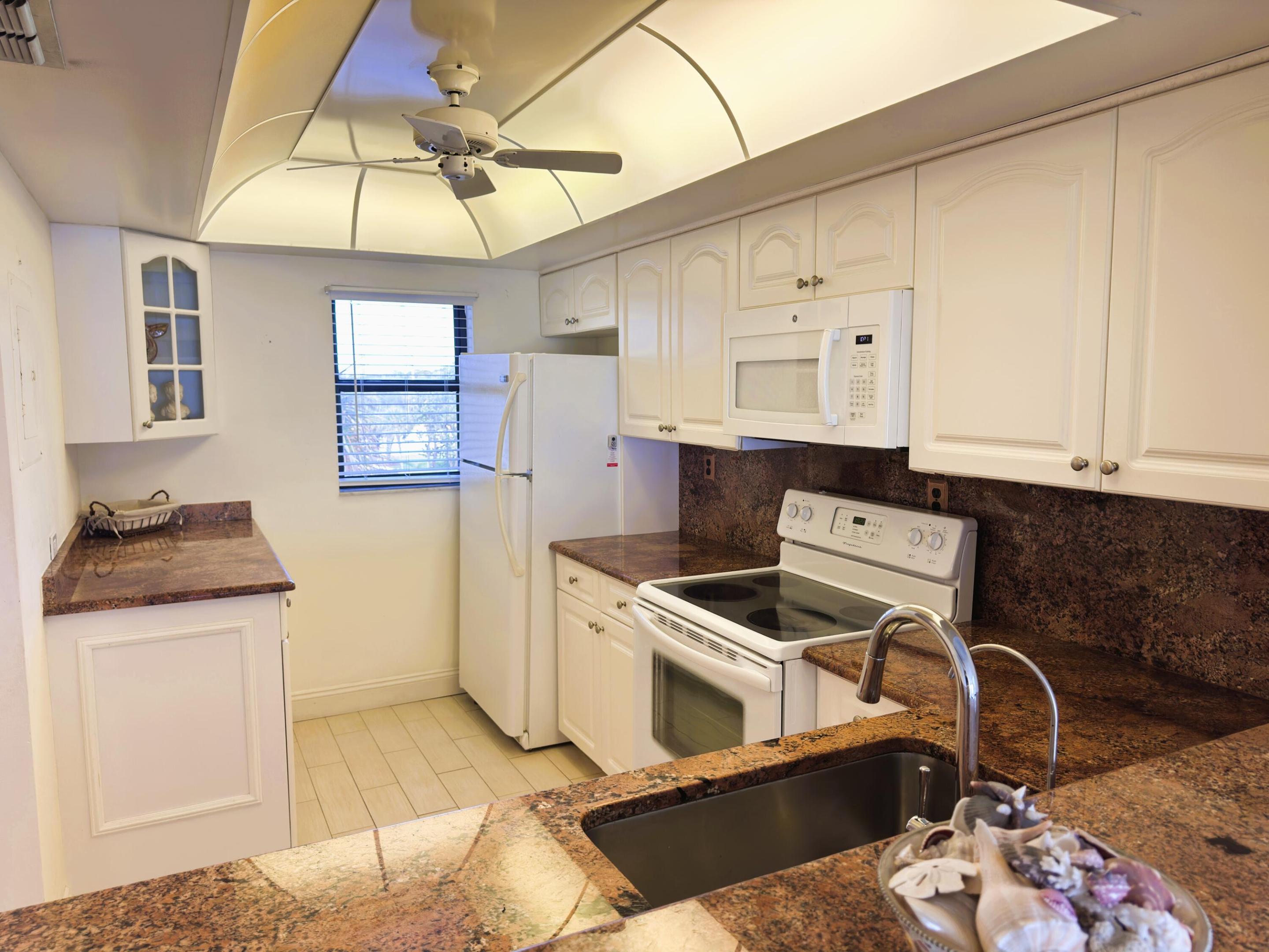 10310 S Ocean Drive 301 Property Photo 9