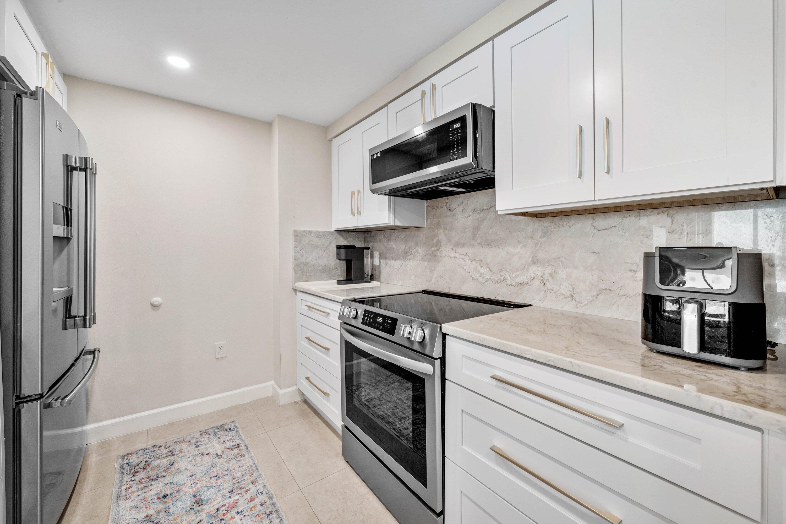 625 Casa Loma Boulevard 1408 Property Photo 8
