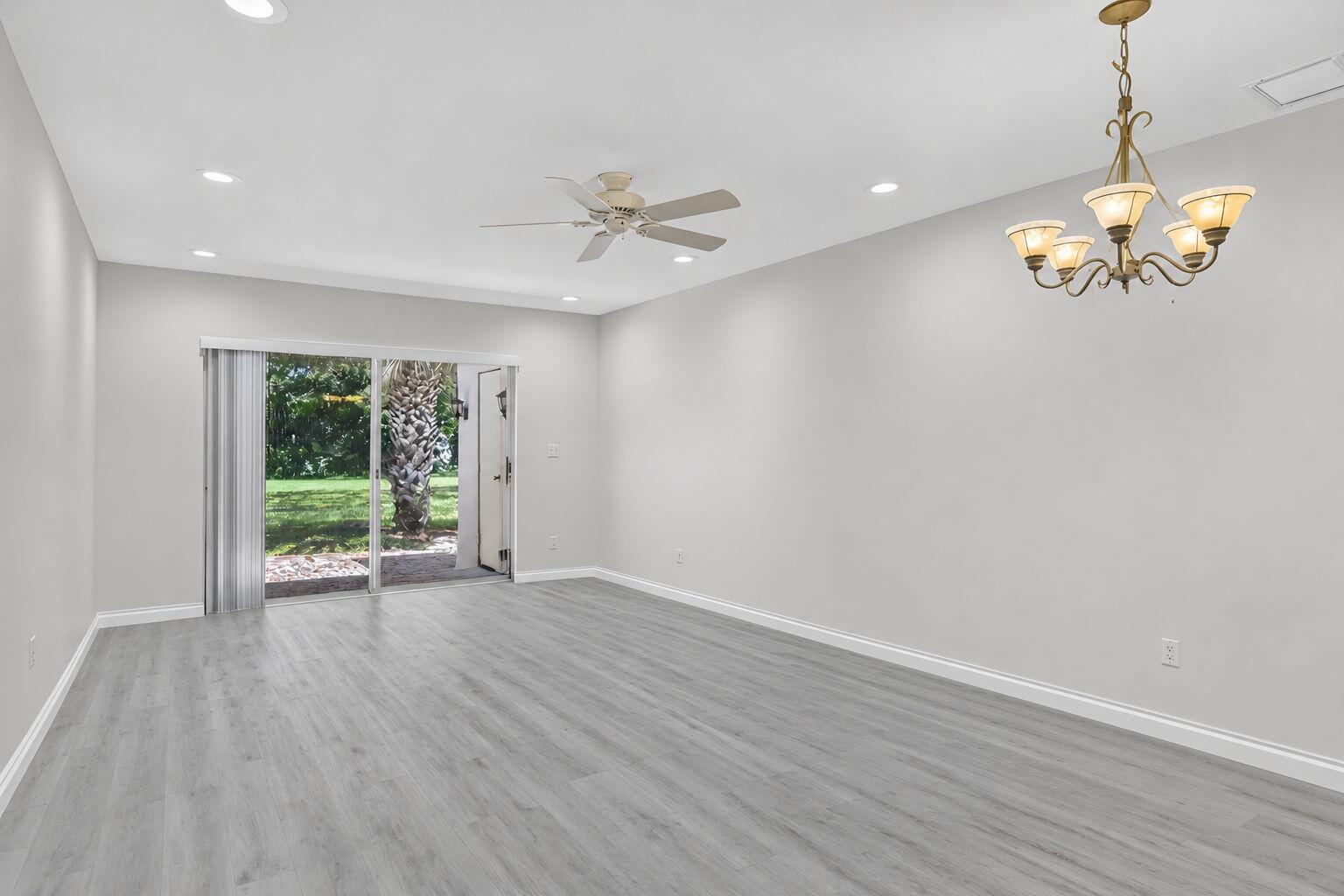 20846 Vinesta Circle Property Photo 7