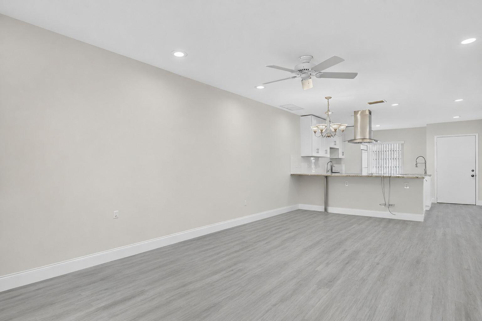 20846 Vinesta Circle Property Photo 12