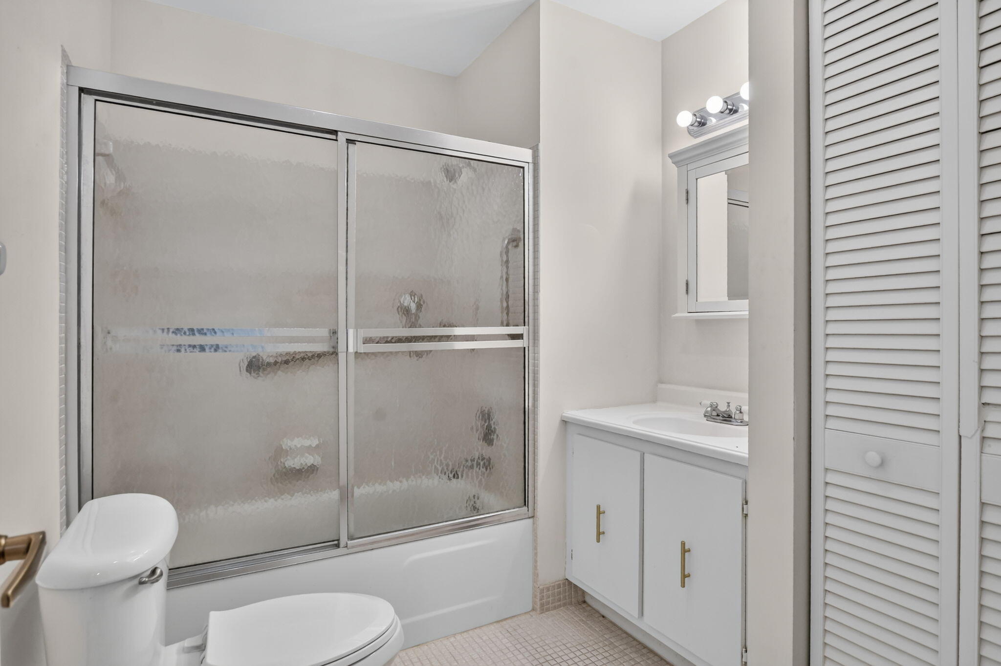 20846 Vinesta Circle Property Photo 16
