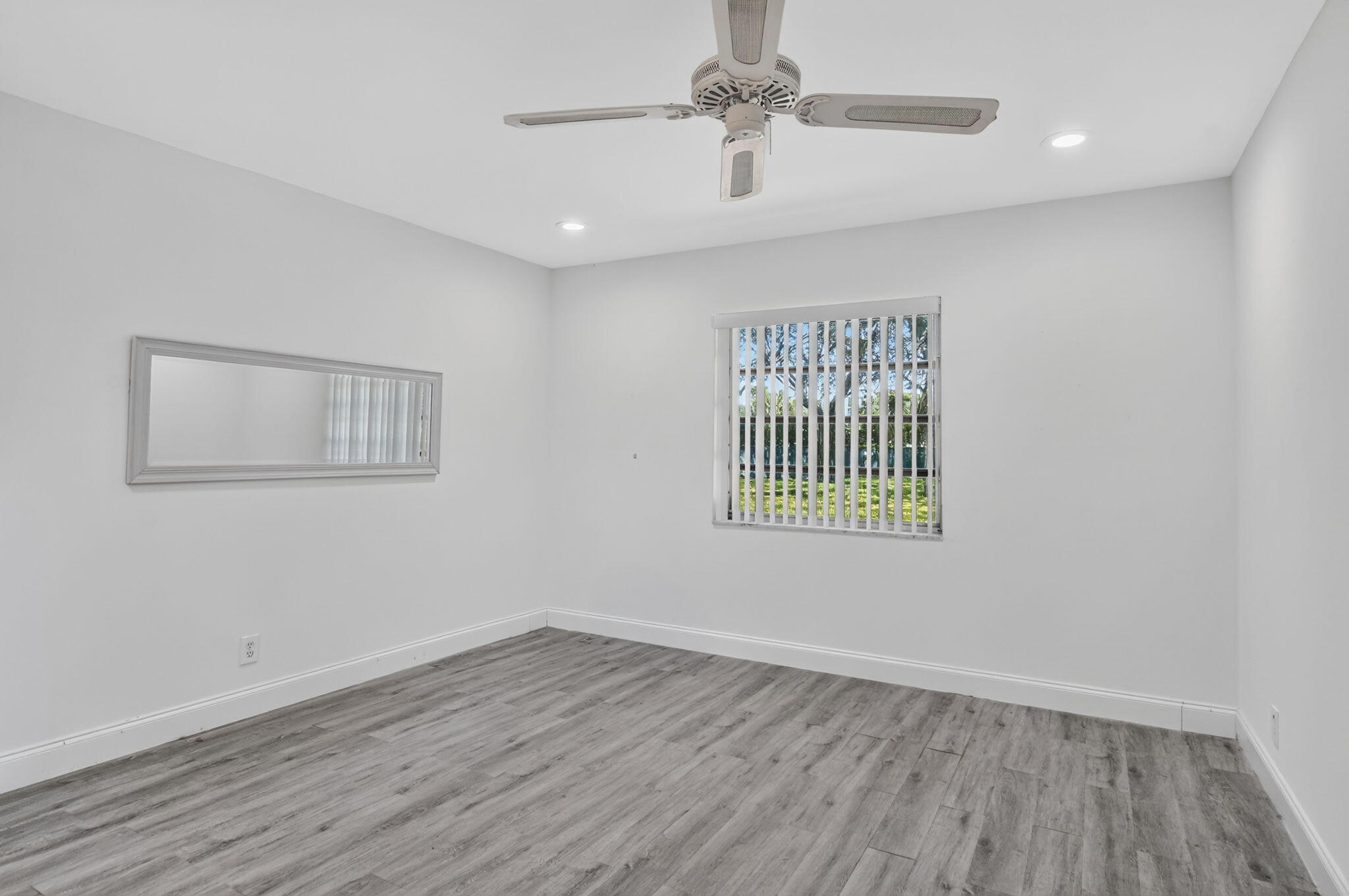 20846 Vinesta Circle Property Photo 17