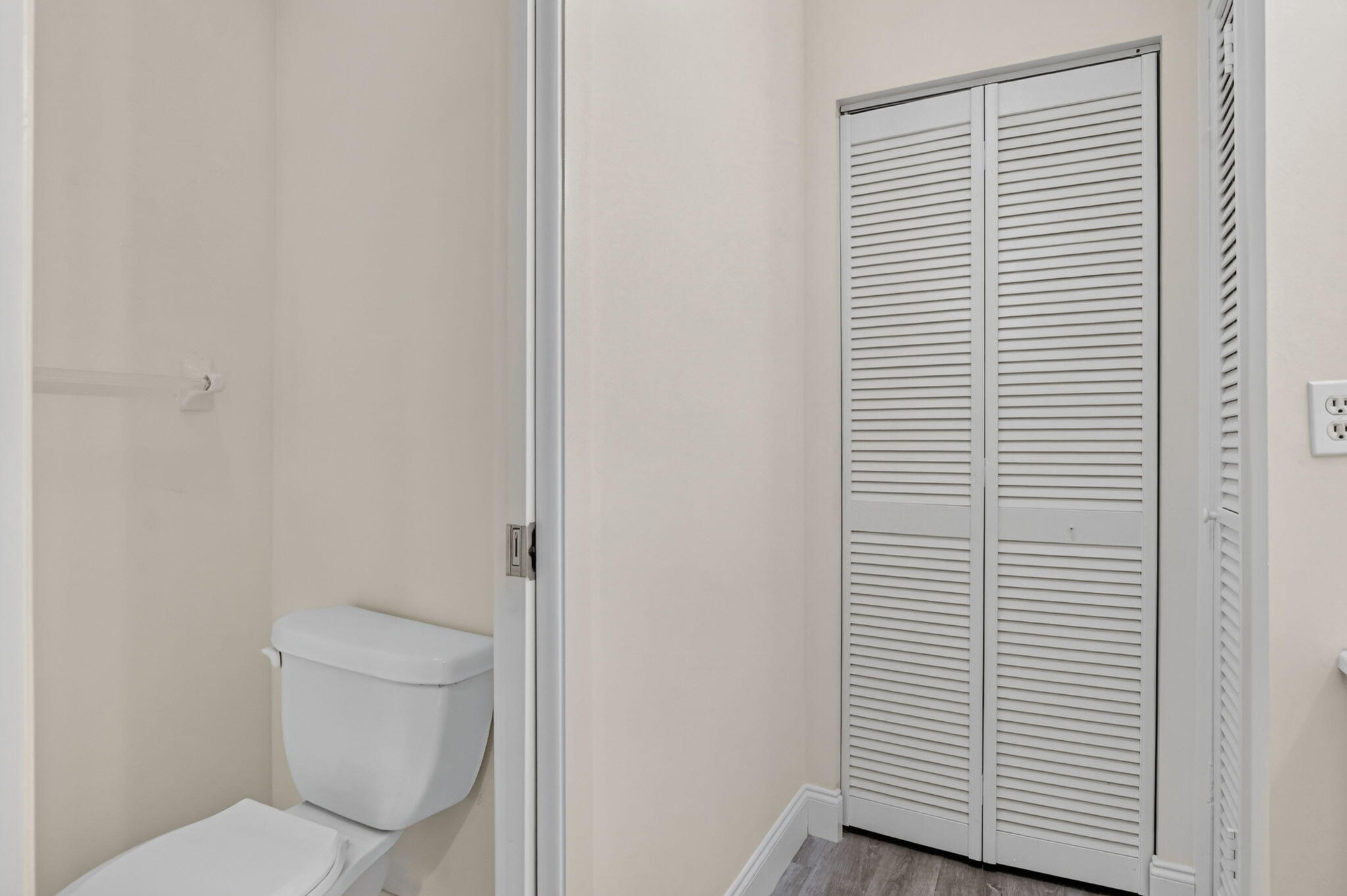 20846 Vinesta Circle Property Photo 20