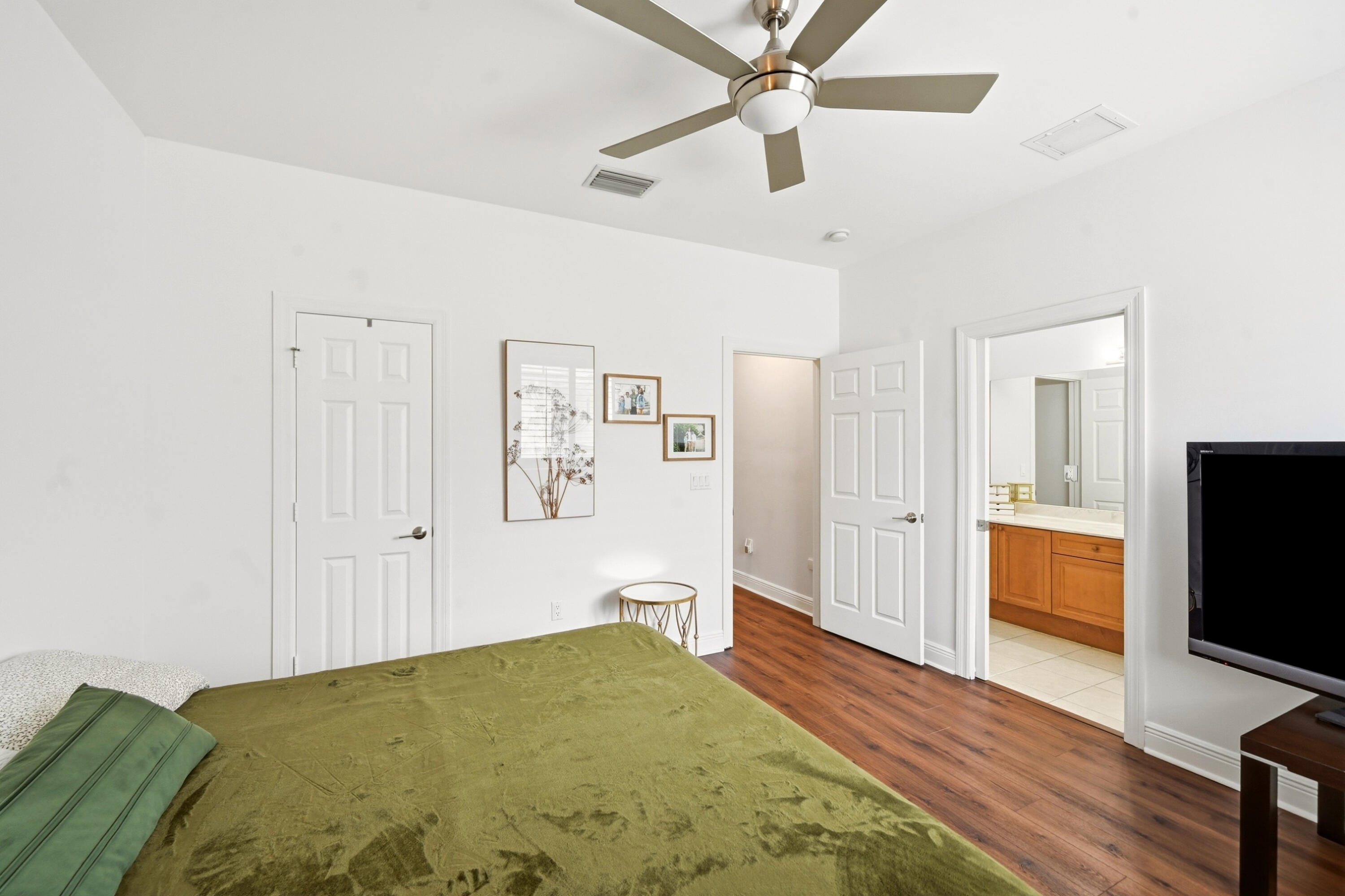 518 N Federal Highway 14 Property Photo 24