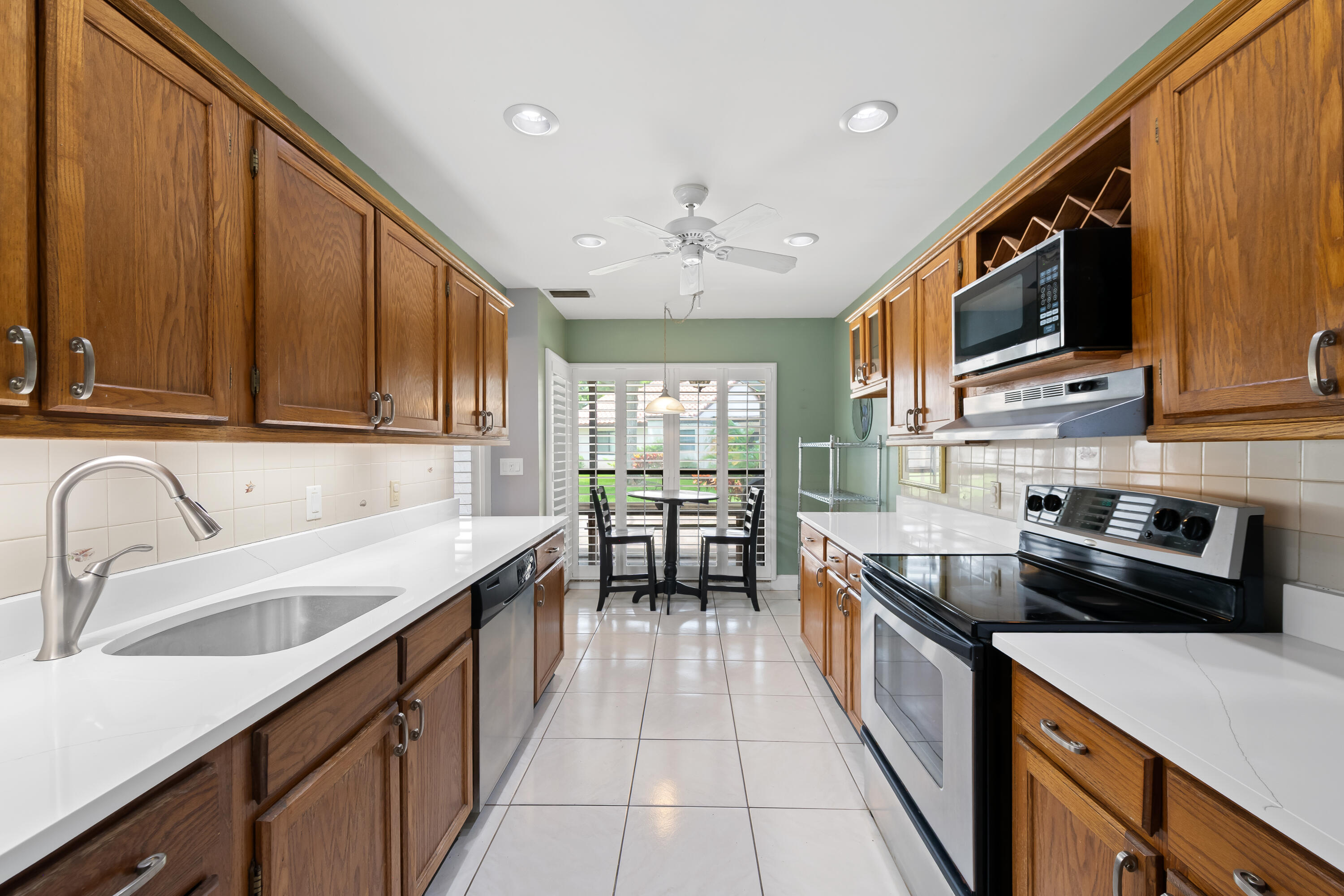 3018 Lake Shore Drive Property Photo 14
