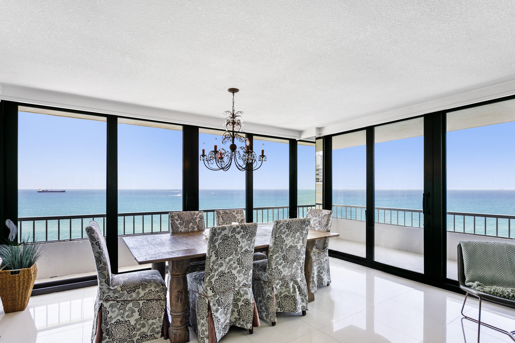 5510 N Ocean Drive 12a Property Photo 7