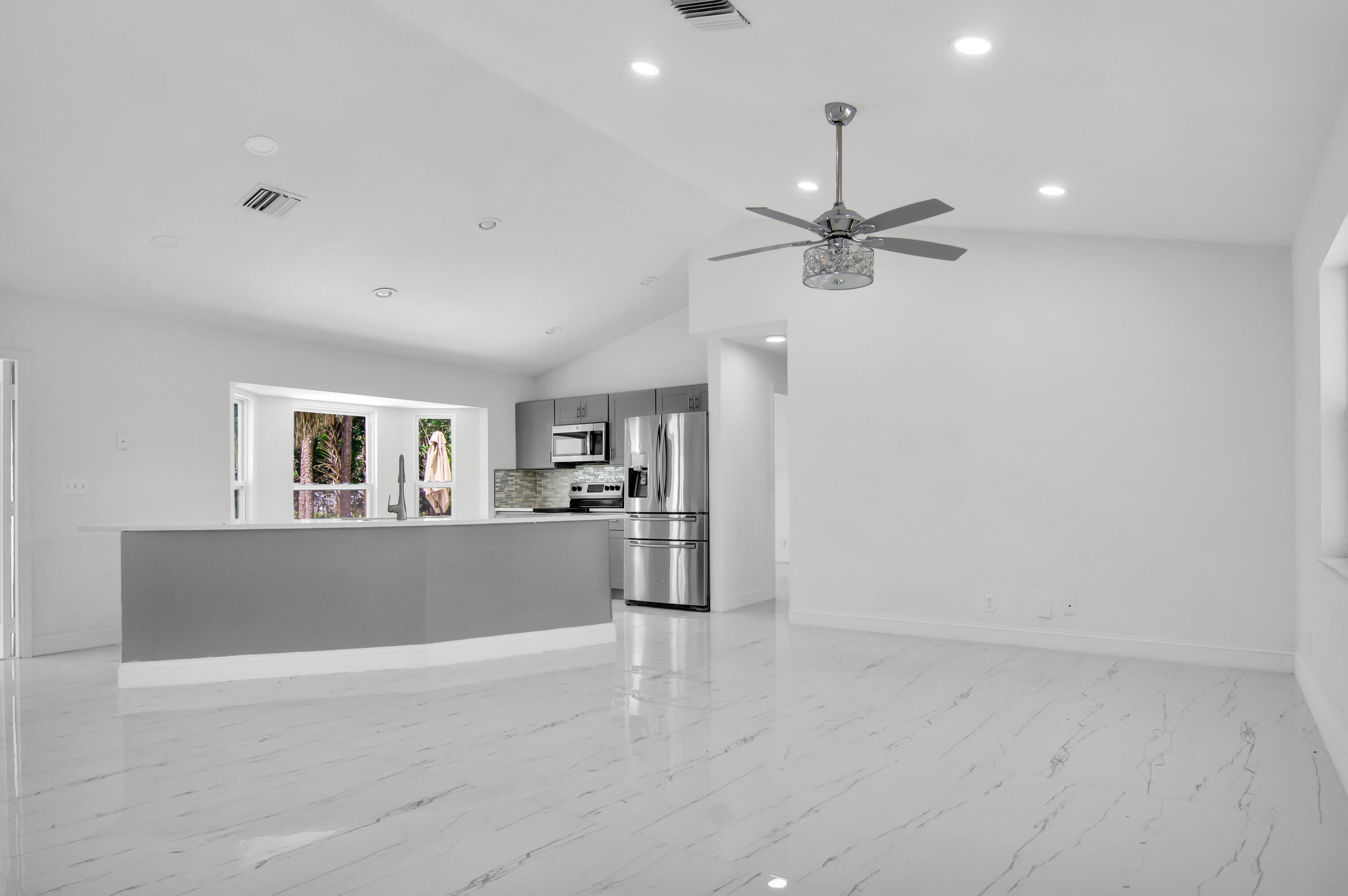 14817 97th Road N Property Photo 8