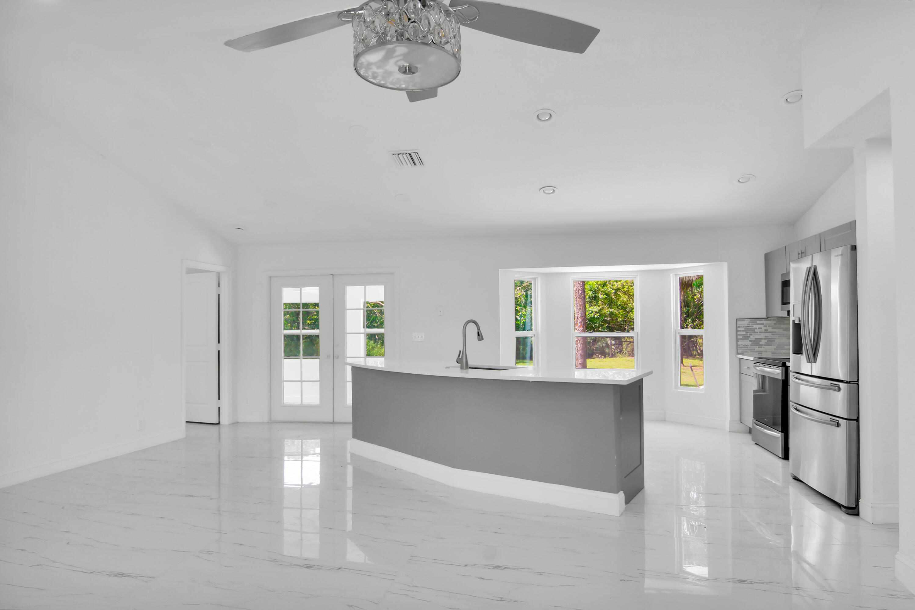 14817 97th Road N Property Photo 9