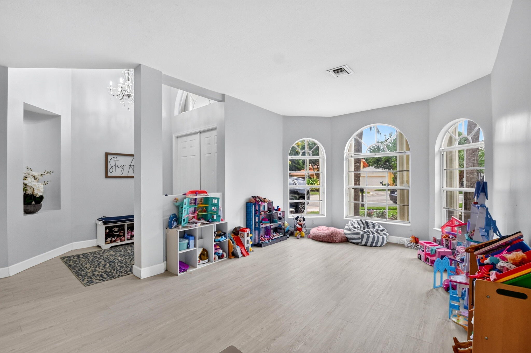 8049 Via Bolzano Property Photo 7