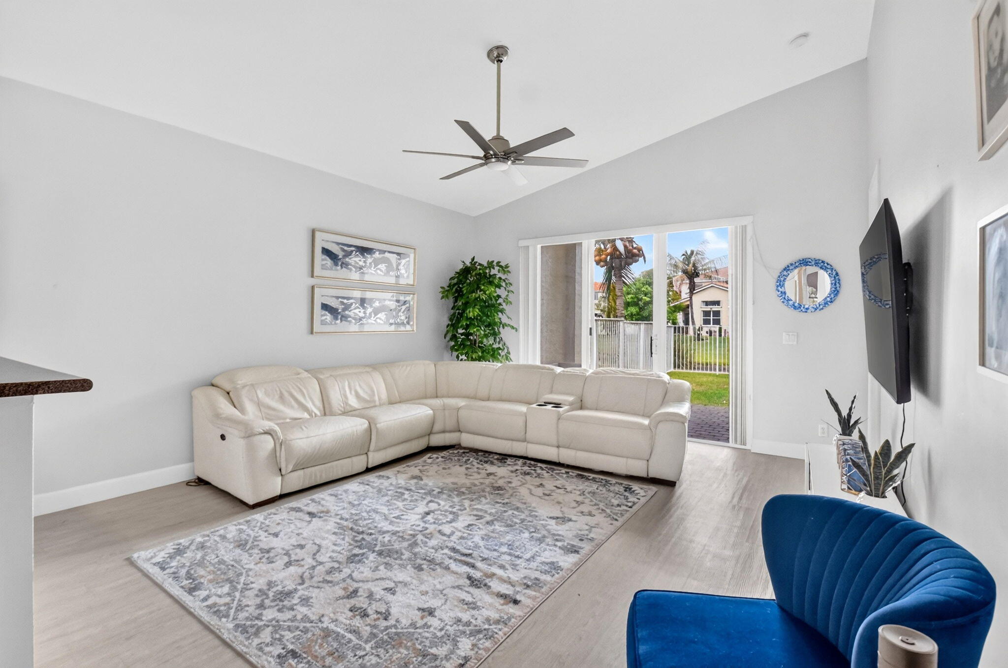 8049 Via Bolzano Property Photo 16