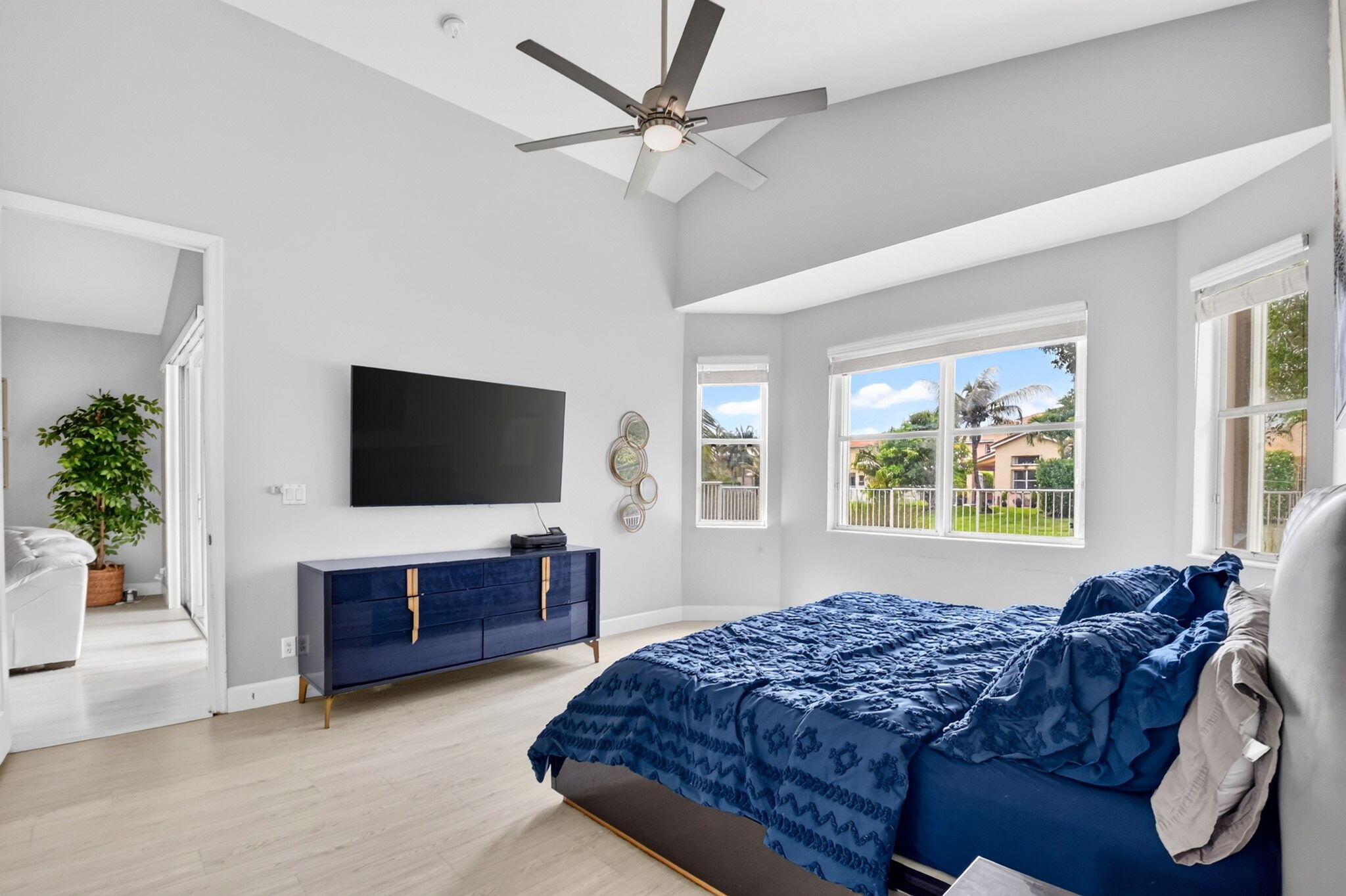 8049 Via Bolzano Property Photo 24