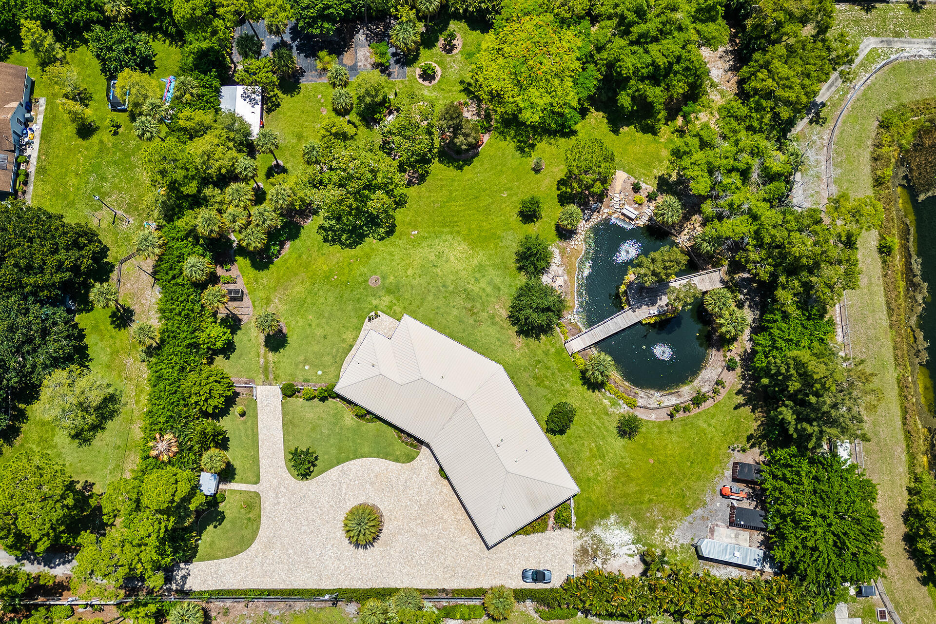 6624 Dillman Road Property Photo 12
