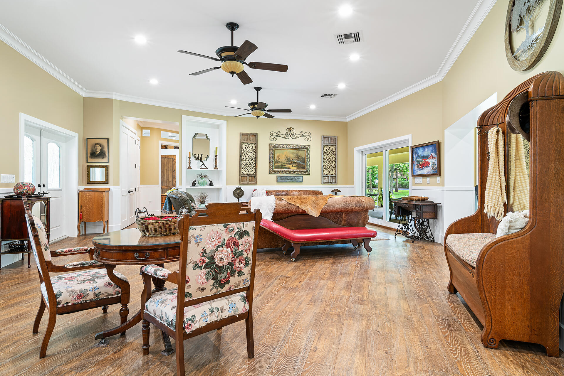 6624 Dillman Road Property Photo 15
