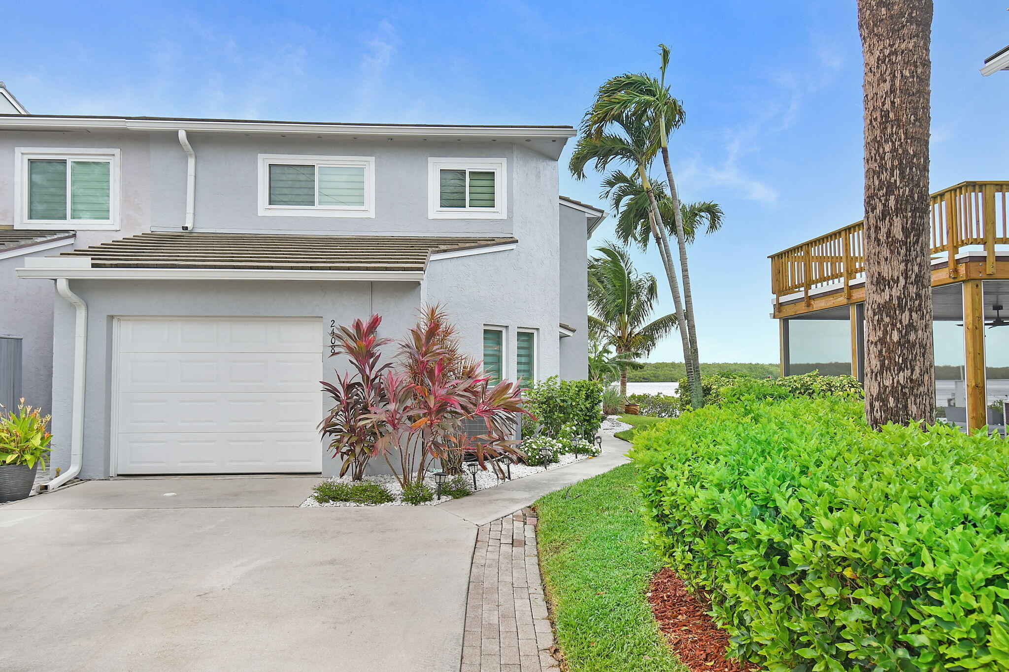 2408 Harbour Cove Drive Property Photo 8