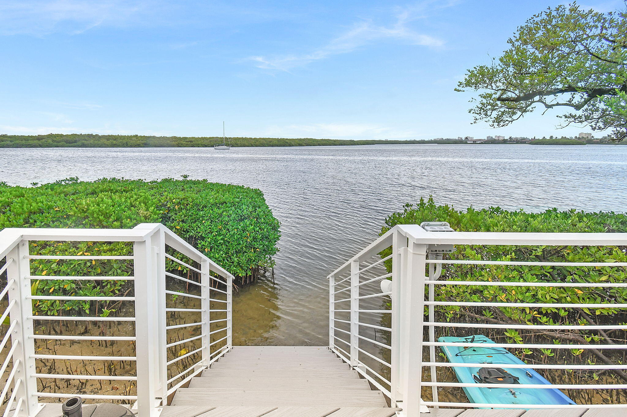2408 Harbour Cove Drive Property Photo 16