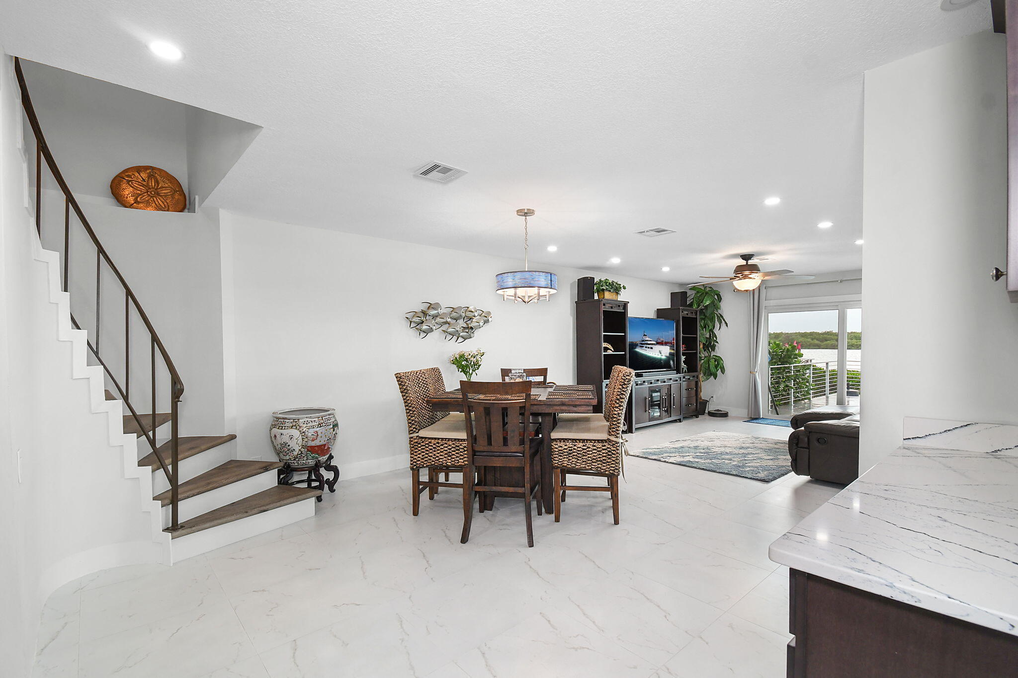 2408 Harbour Cove Drive Property Photo 24