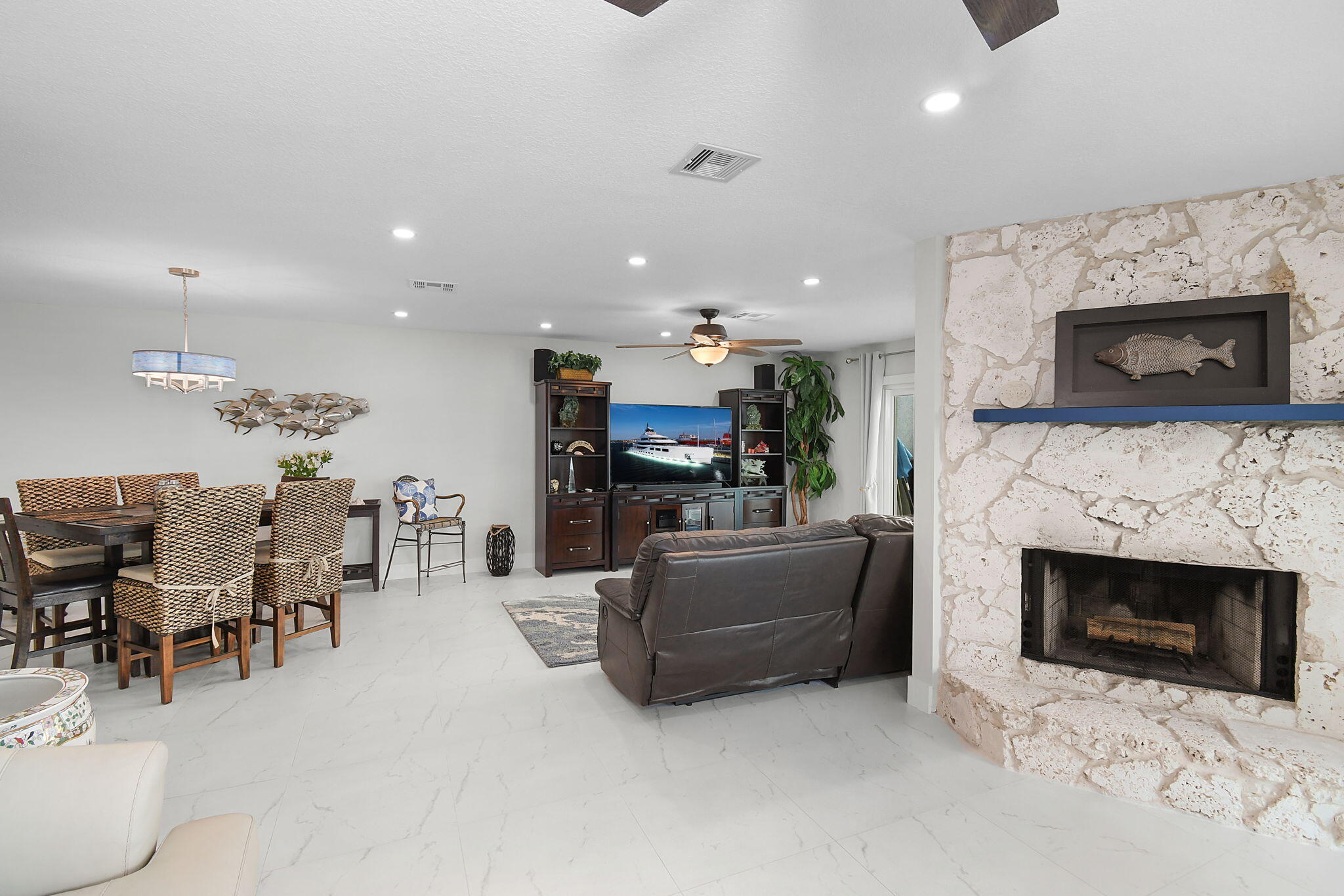 2408 Harbour Cove Drive Property Photo 31