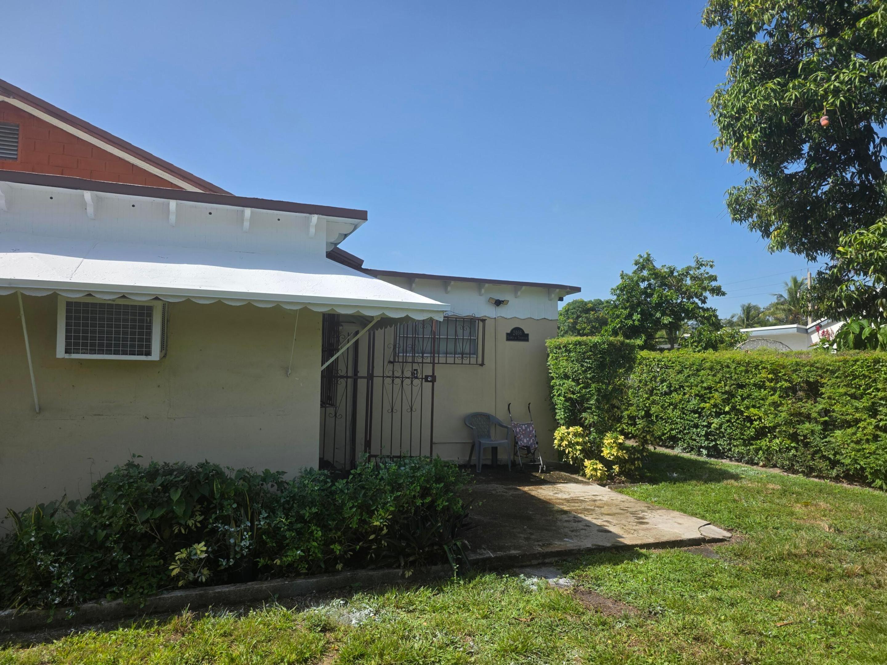 2466 Nw 91st Street Property Photo 1