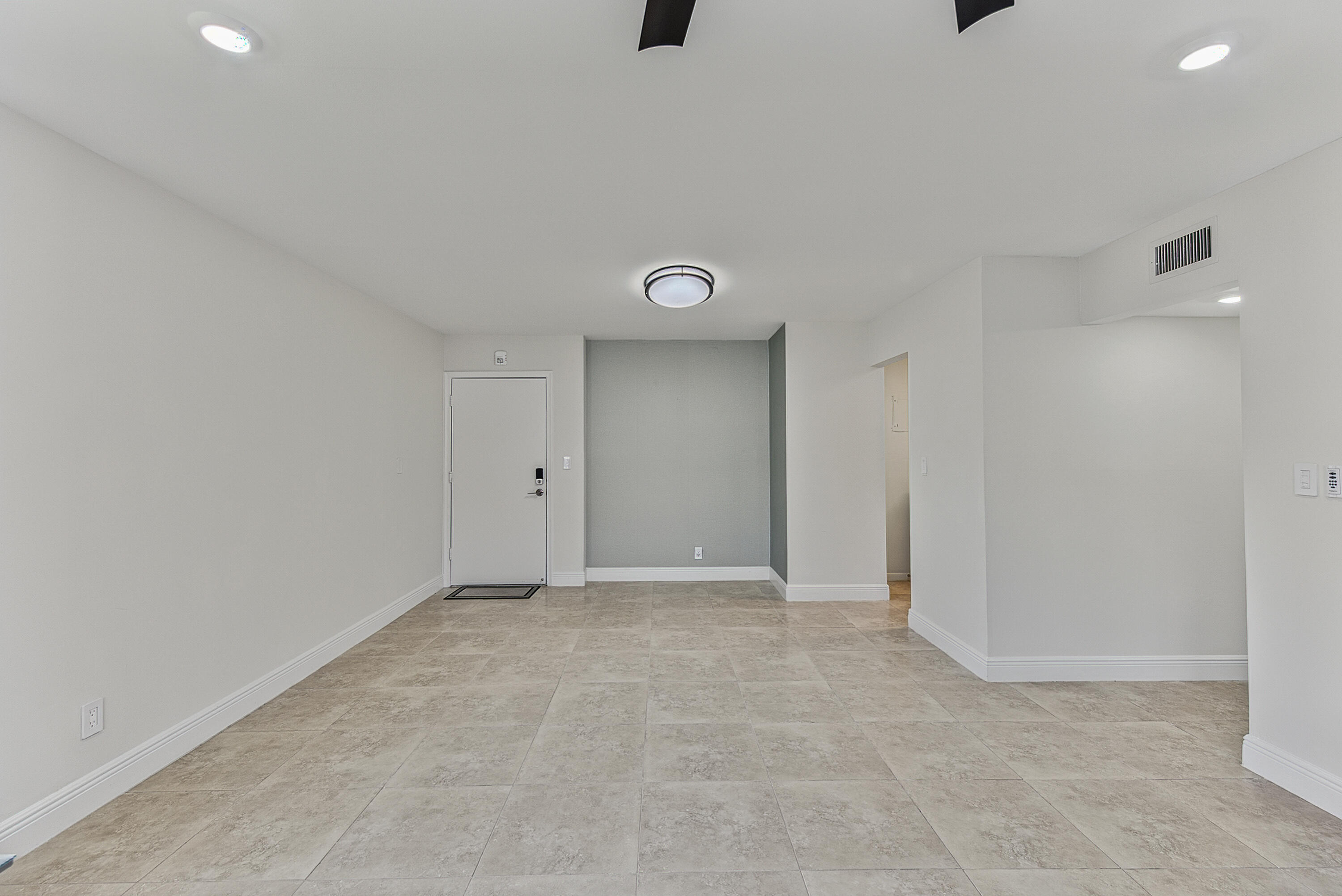 9 Ne 19th Court C112 Property Photo 18