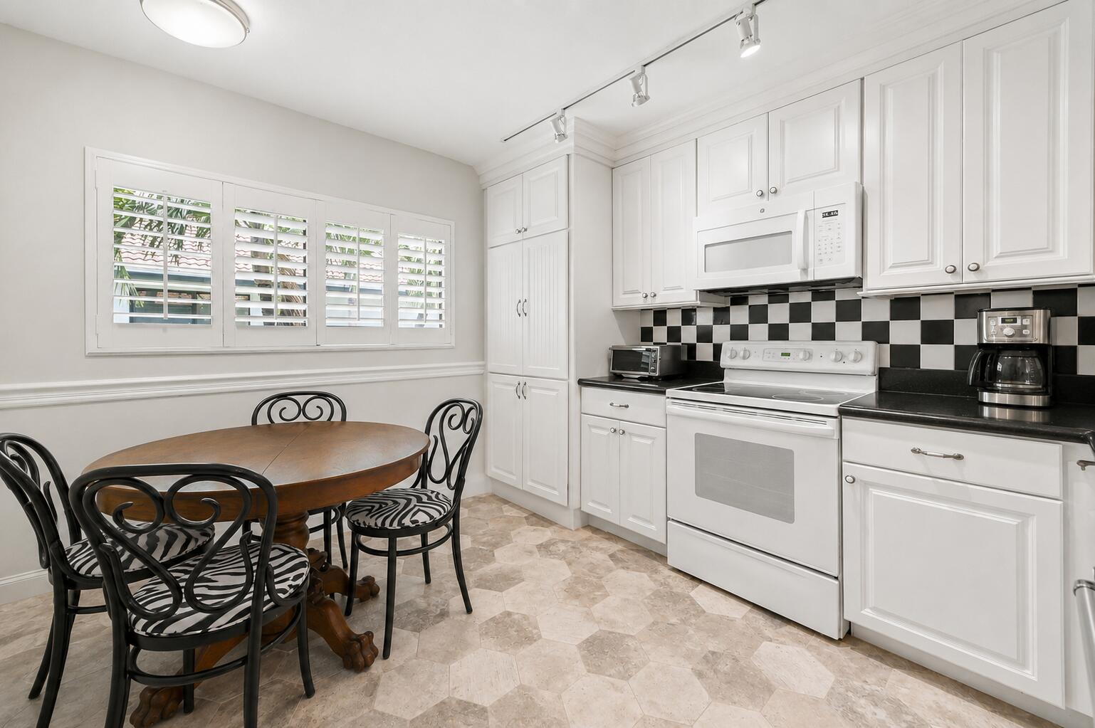 15234 Lakes Of Delray Boulevard 276 Property Photo 6