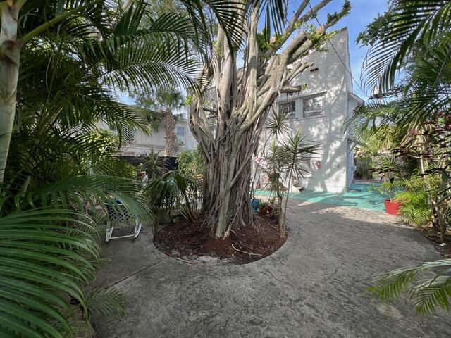 329 N K Street 1 Property Photo 4