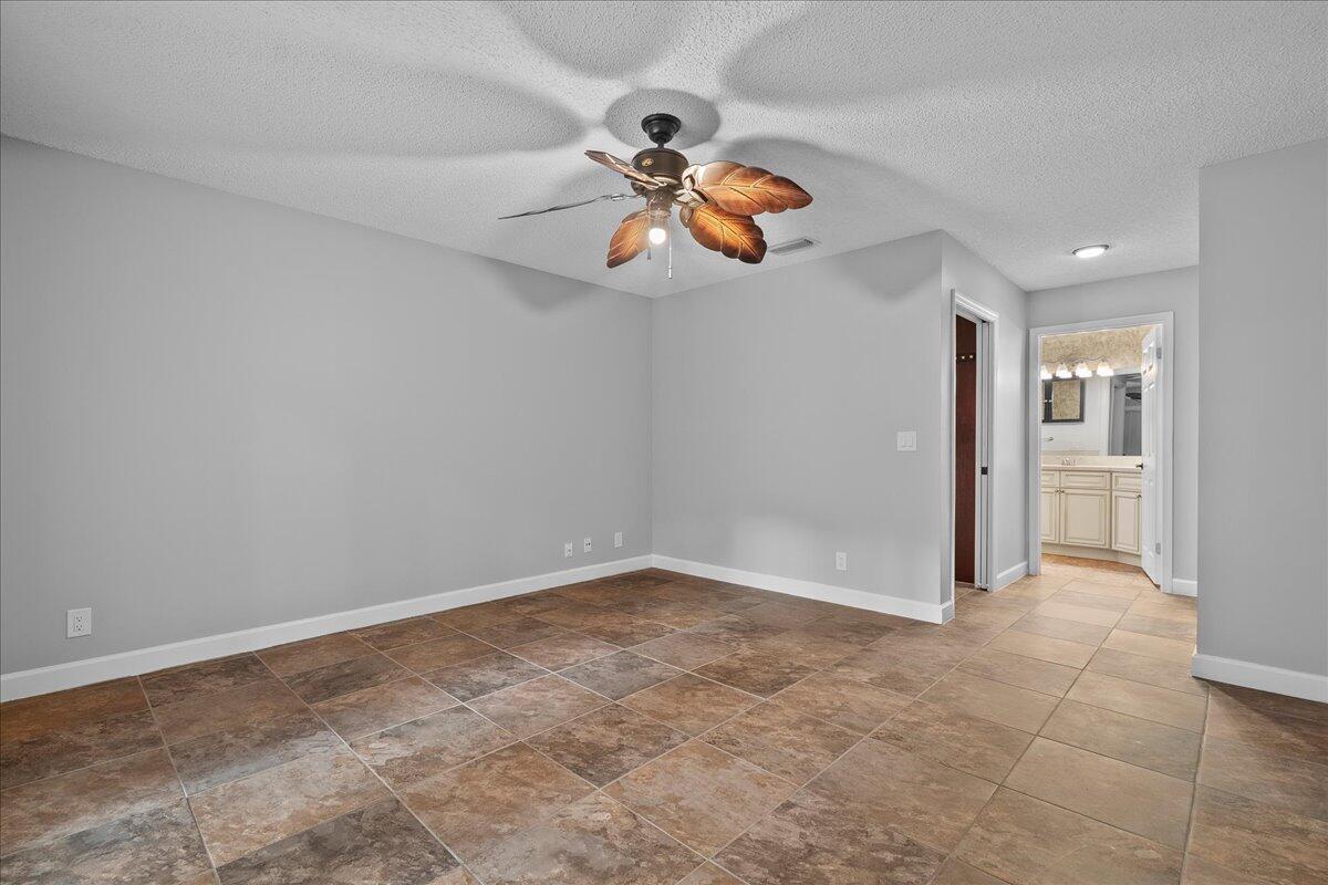 1714 Shoreside Circle Property Photo 11