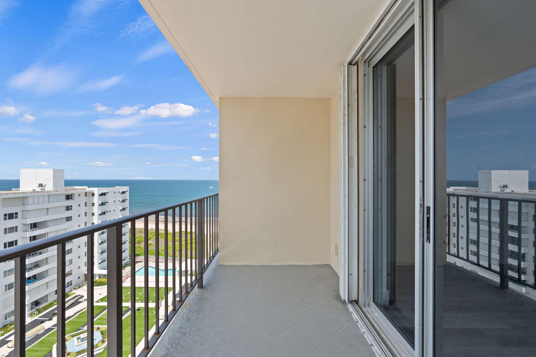 1900 S Ocean Boulevard 10j Property Photo 2