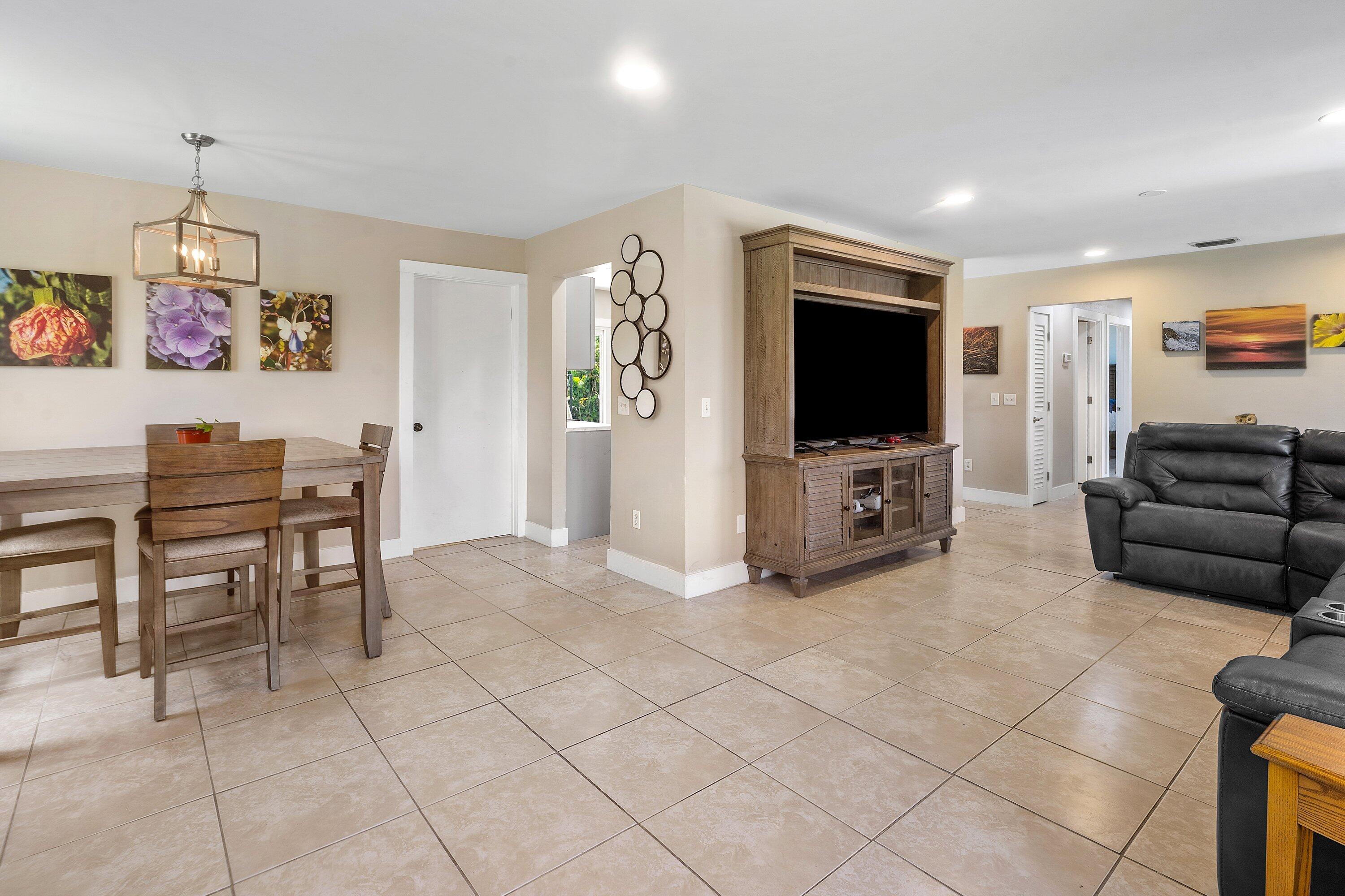 12944 68th Street N Property Photo 8