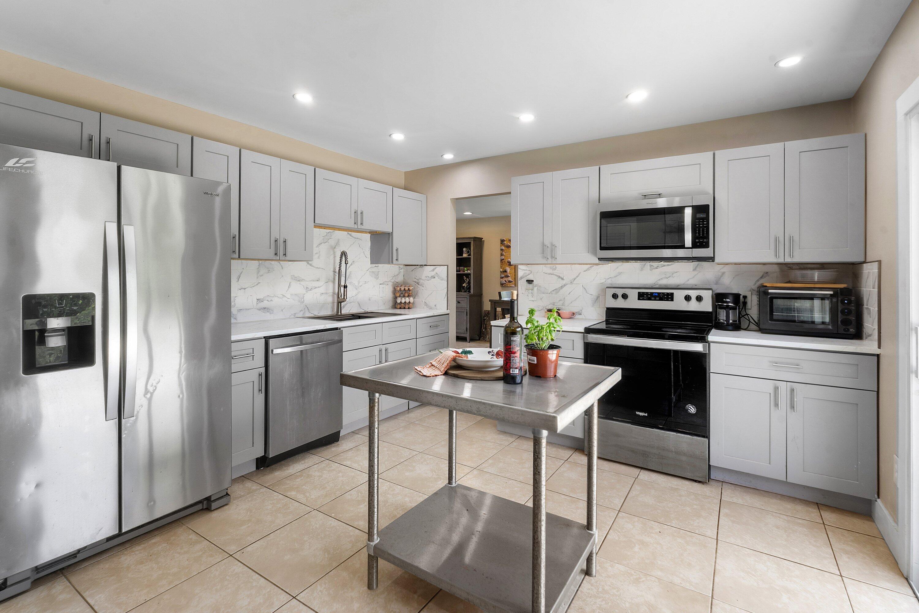 12944 68th Street N Property Photo 10