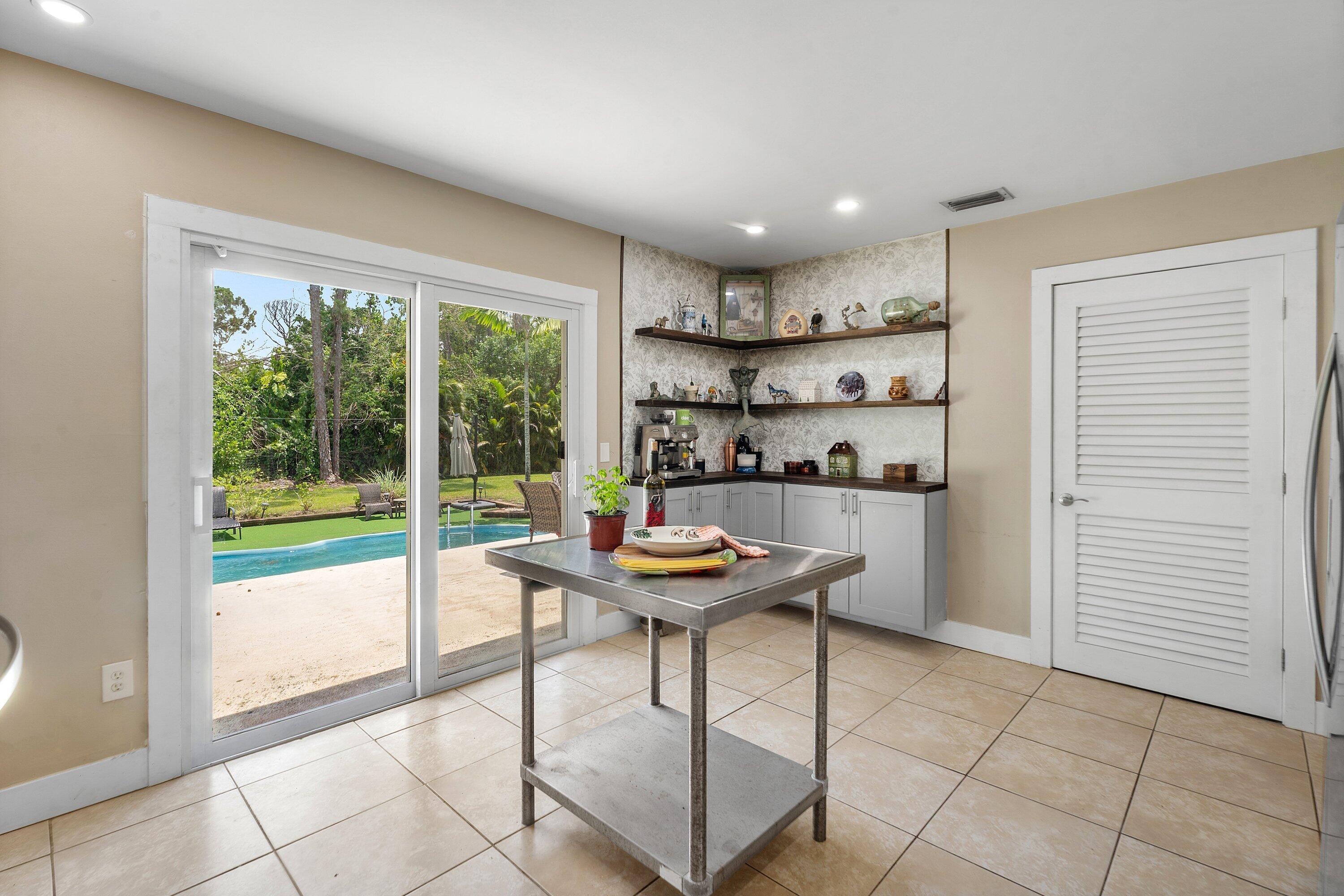 12944 68th Street N Property Photo 12