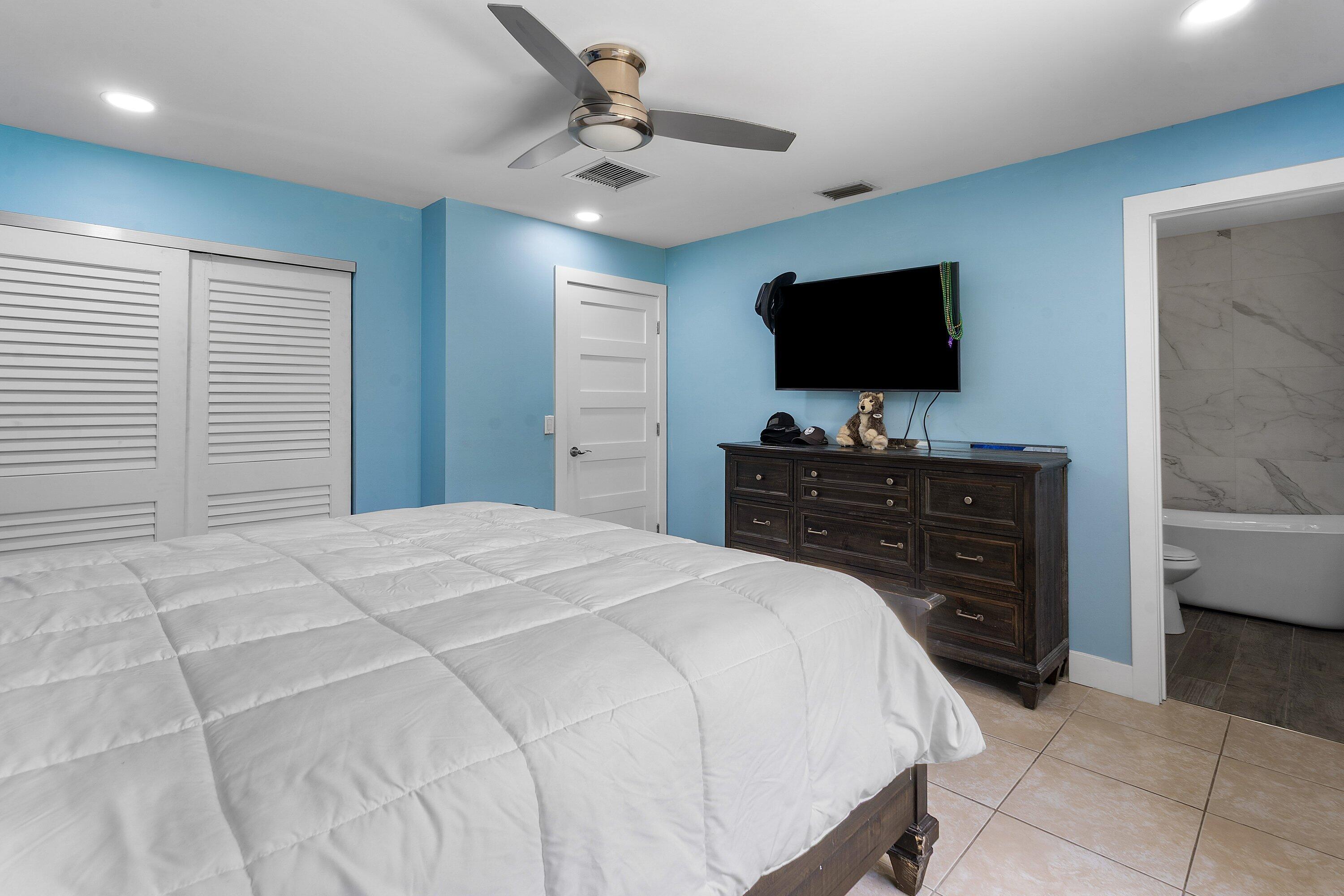 12944 68th Street N Property Photo 13