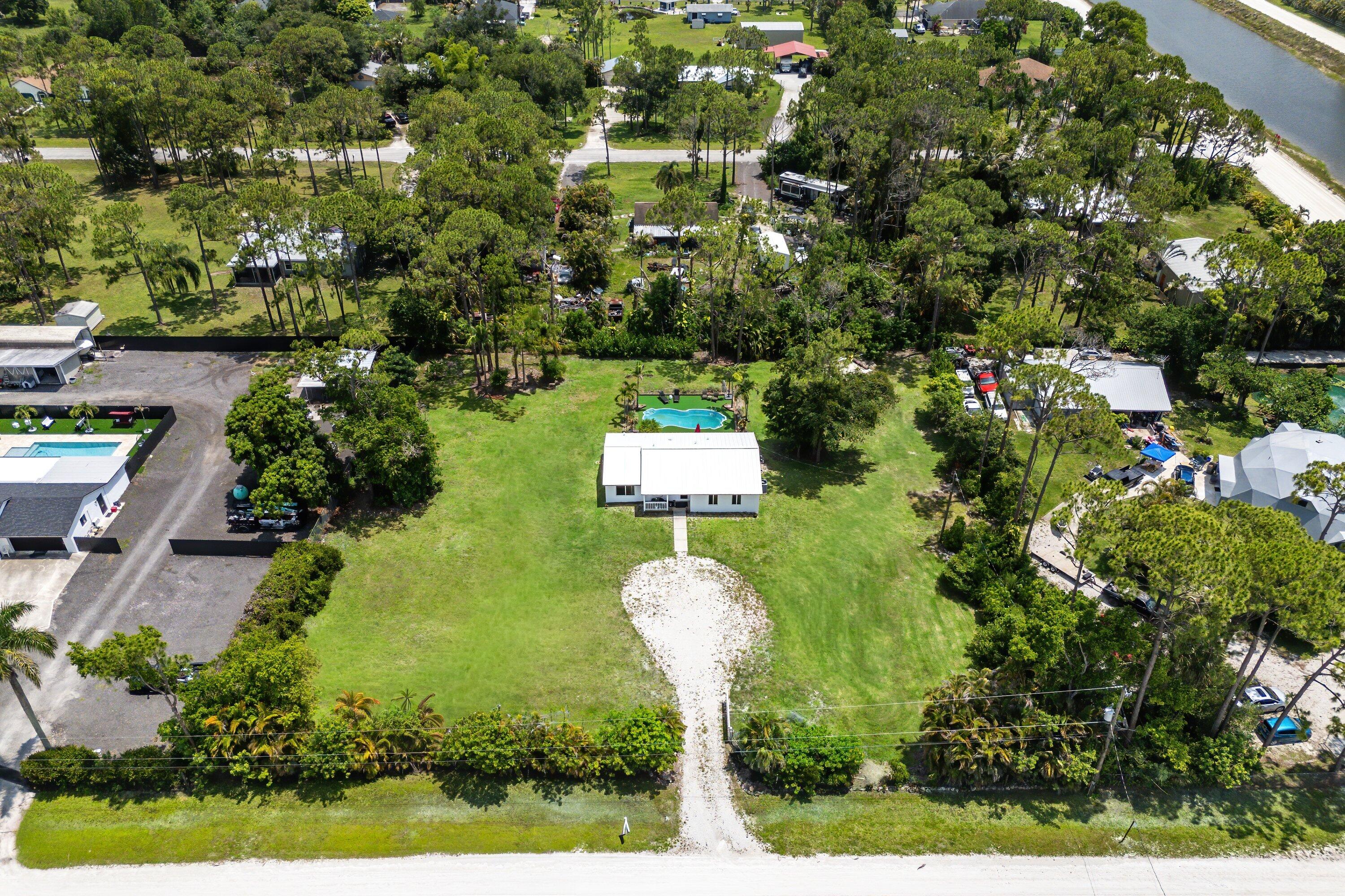 12944 68th Street N Property Photo 30