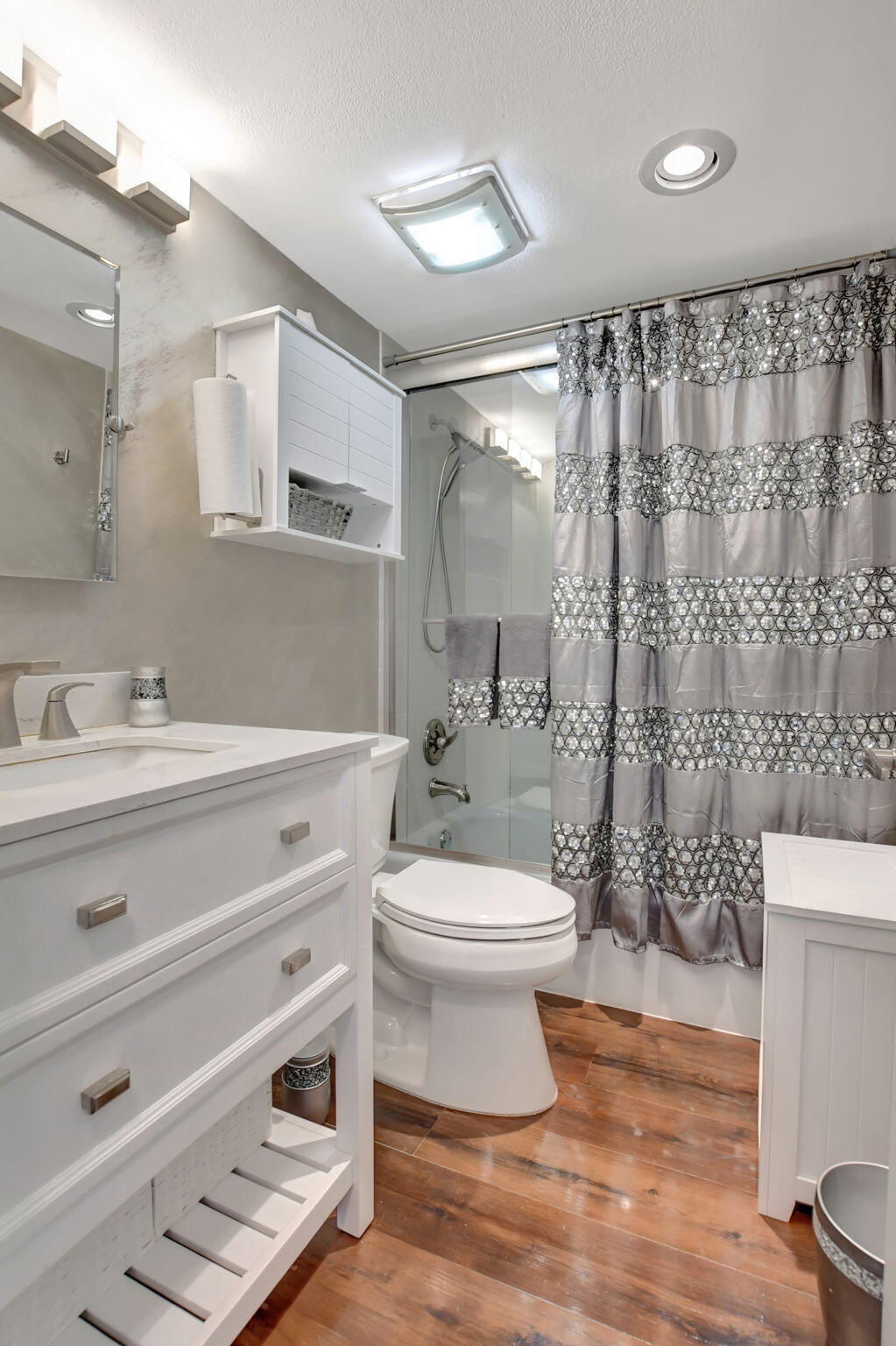 1923 Bridgewood Drive Property Photo 19