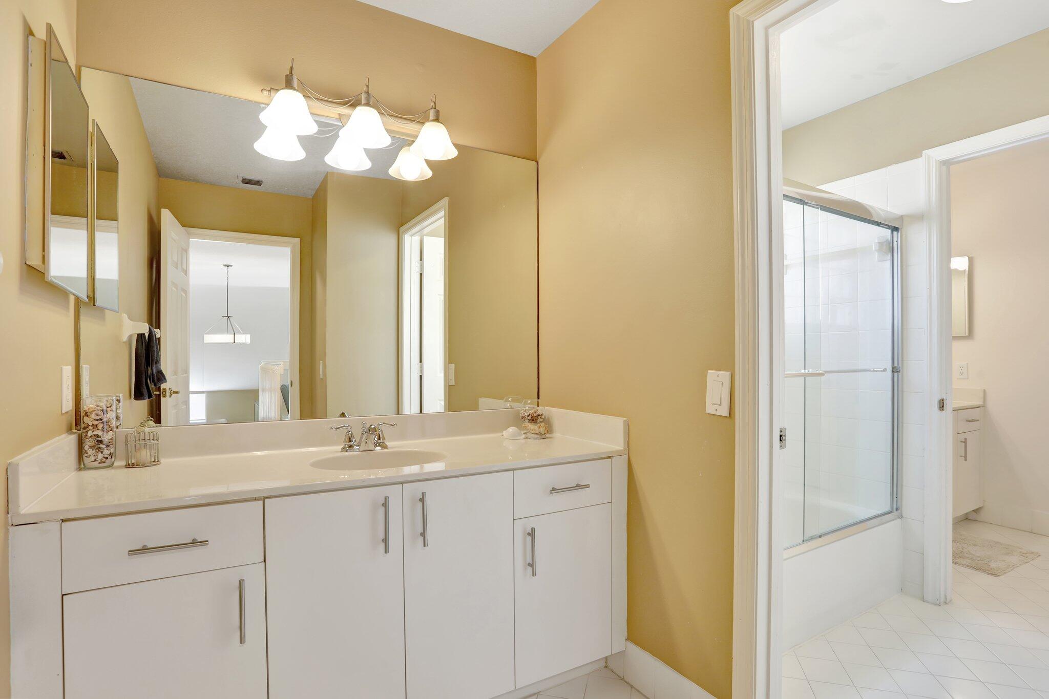 6702 Nw 80th Manor Property Photo 31