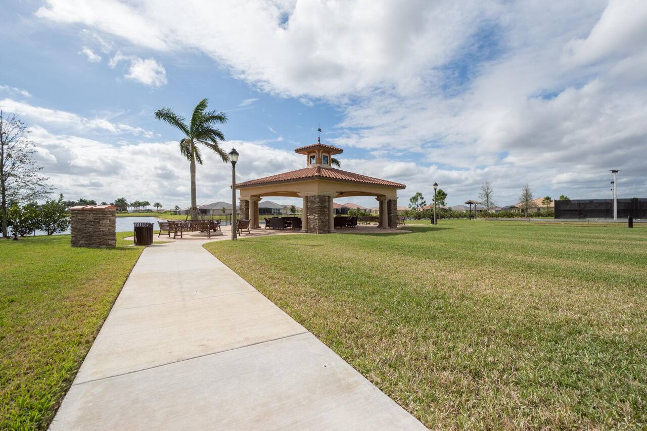9612 Sw Gum Tree Court Property Photo 48