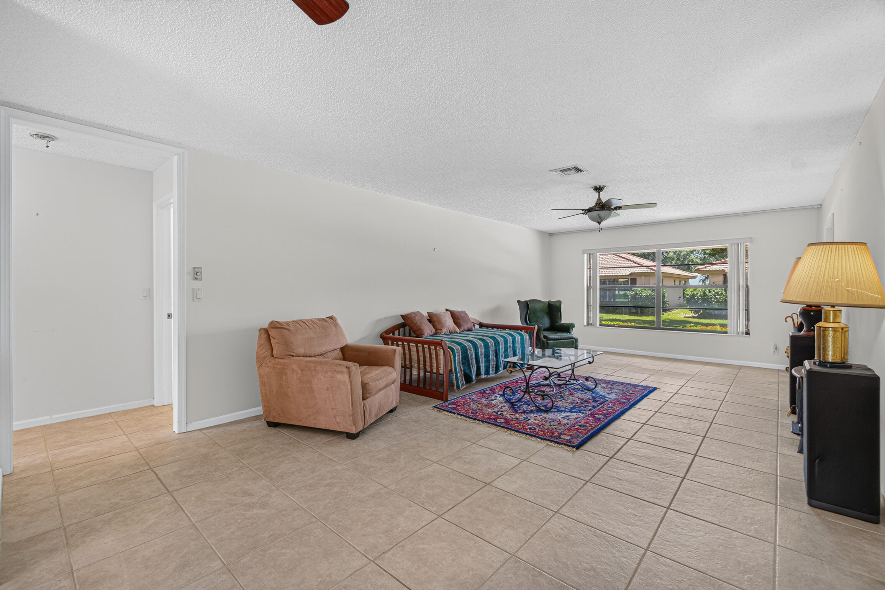 9925 Frangipani Tree Way B Property Photo 6