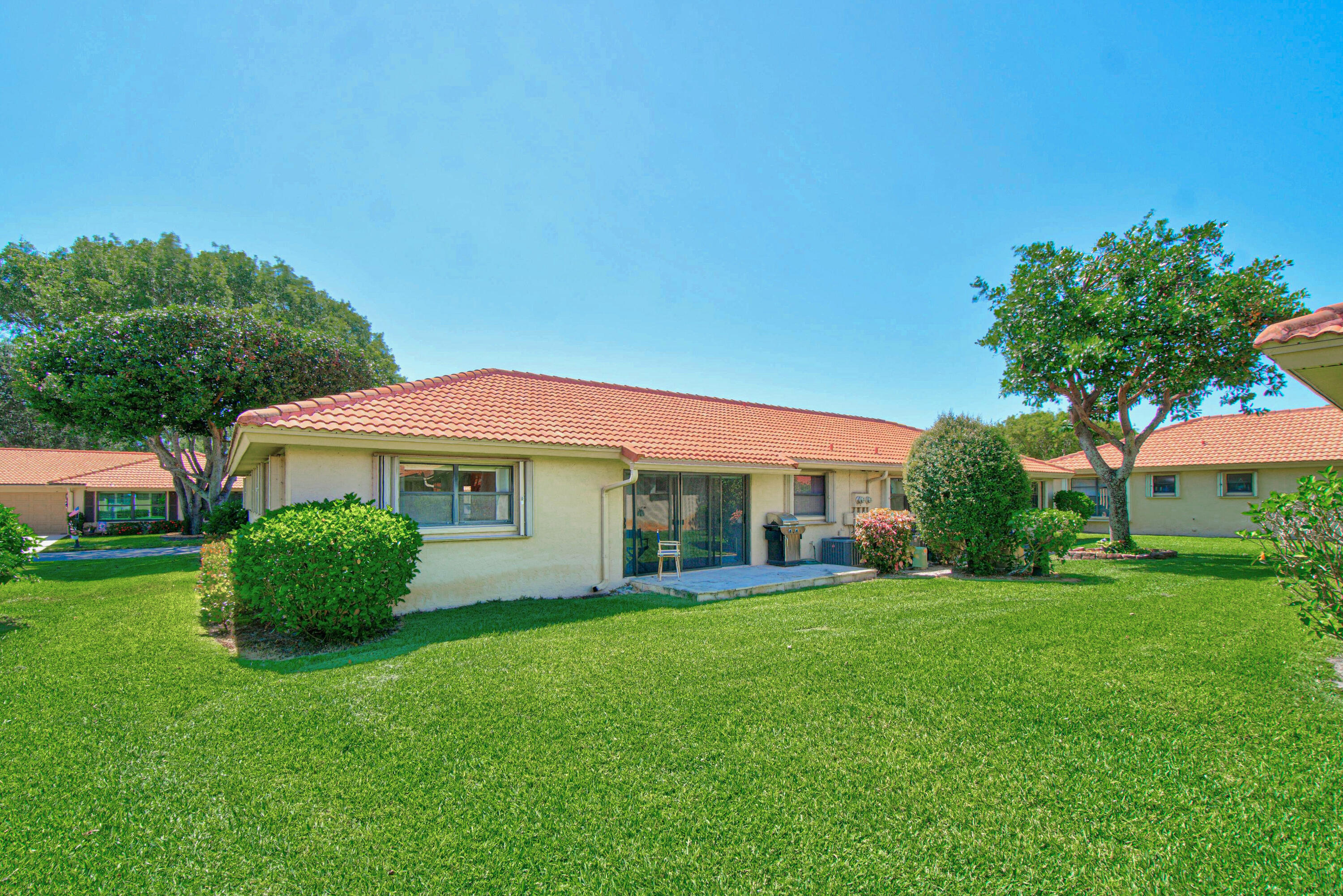 9925 Frangipani Tree Way B Property Photo 28