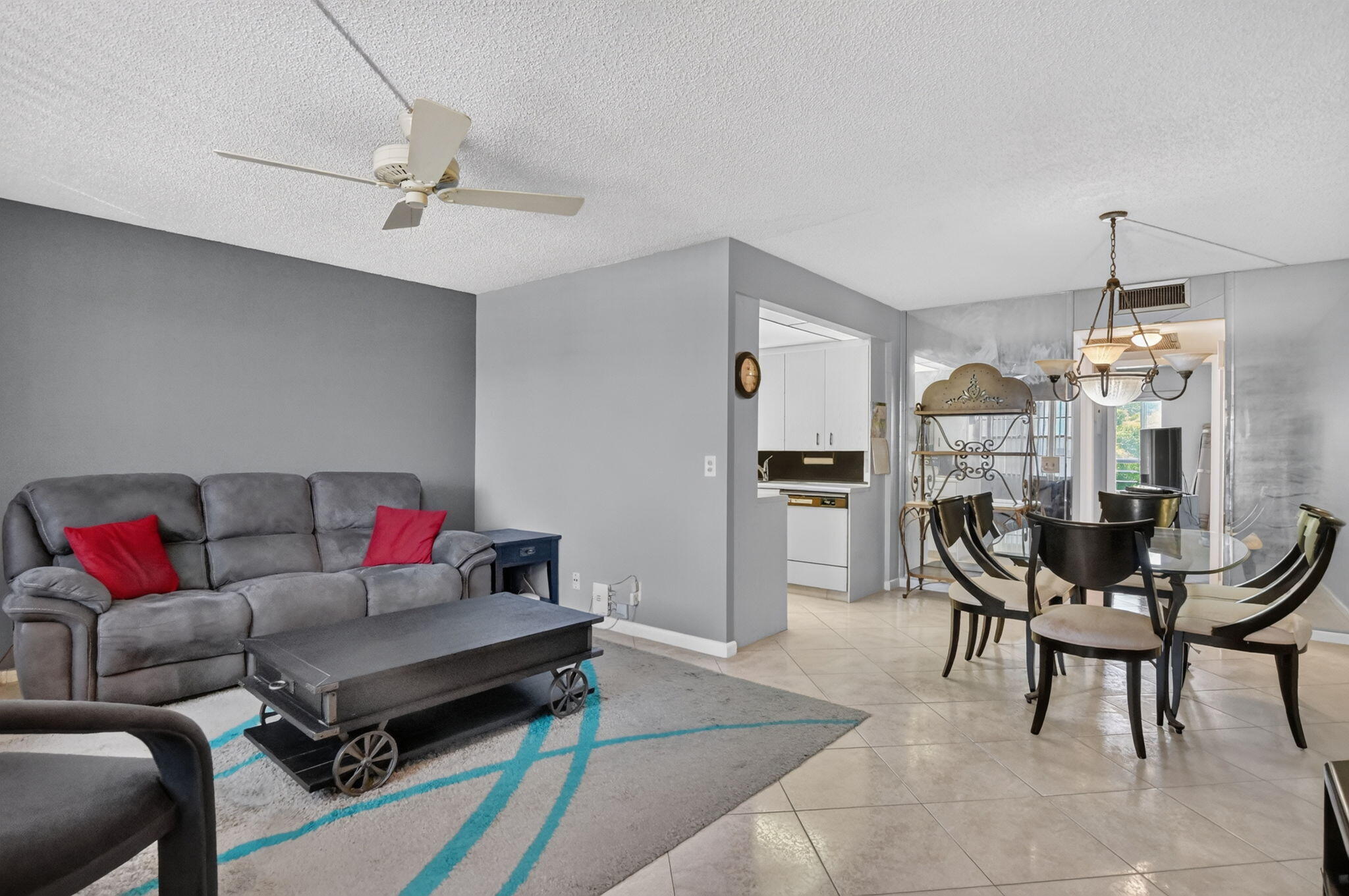 3090 Wolverton E Property Photo 3