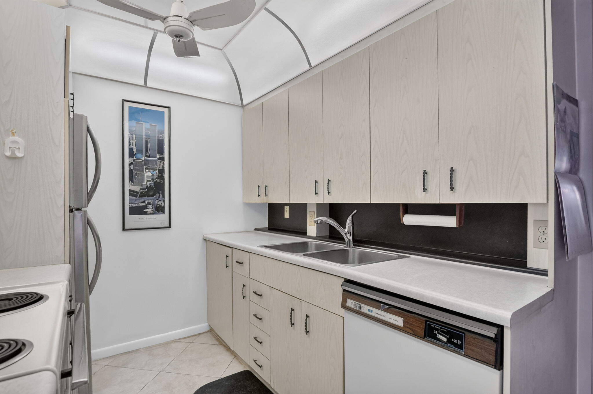 3090 Wolverton E Property Photo 12
