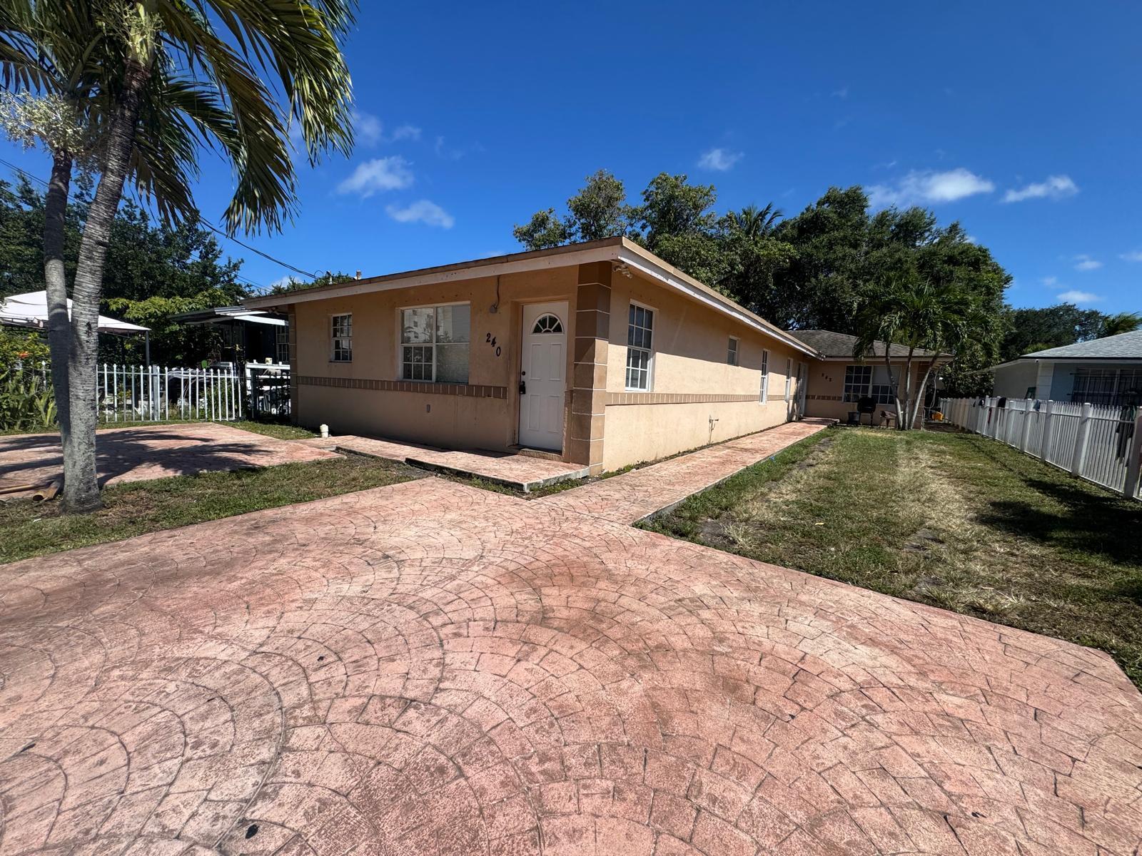 240 Nw 56th Street Property Photo 1