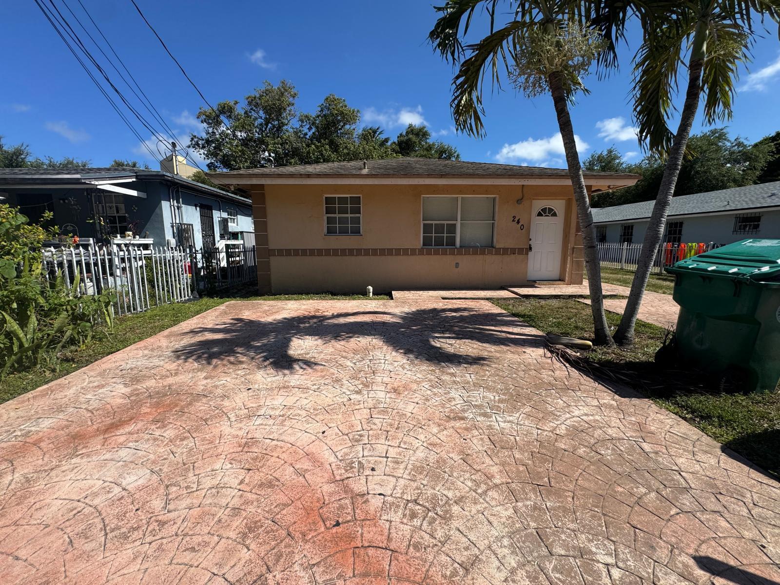 240 Nw 56th Street Property Photo 2