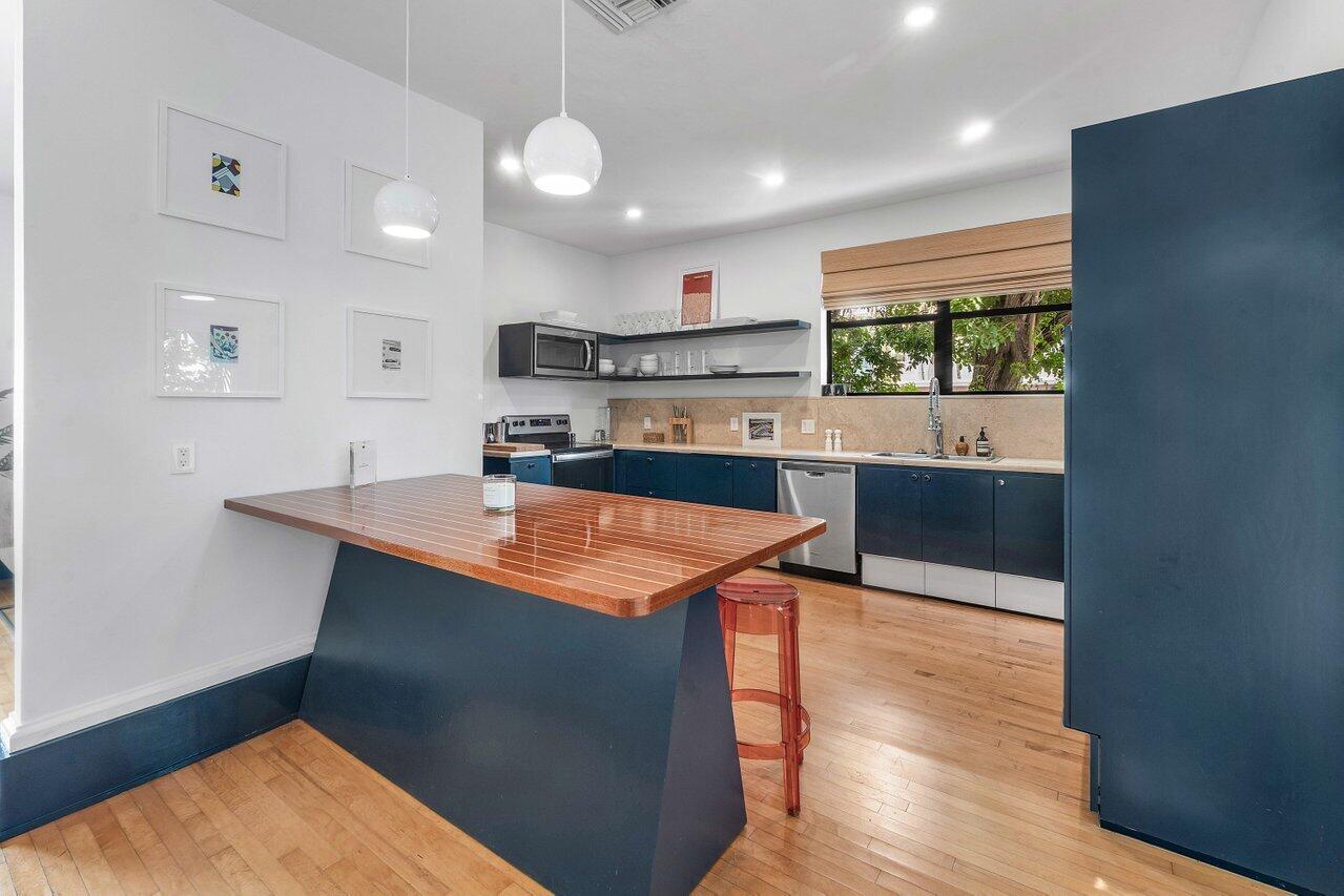 162 Peruvian Avenue Property Photo 17