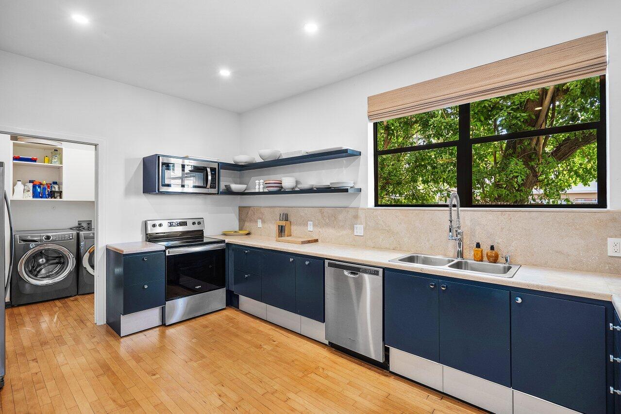 162 Peruvian Avenue Property Photo 18