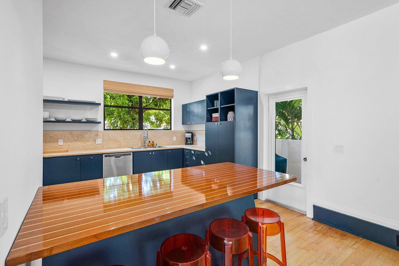 162 Peruvian Avenue Property Photo 21