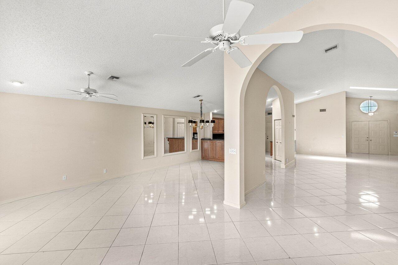 9763 Harbour Lake Circle S Property Photo 7