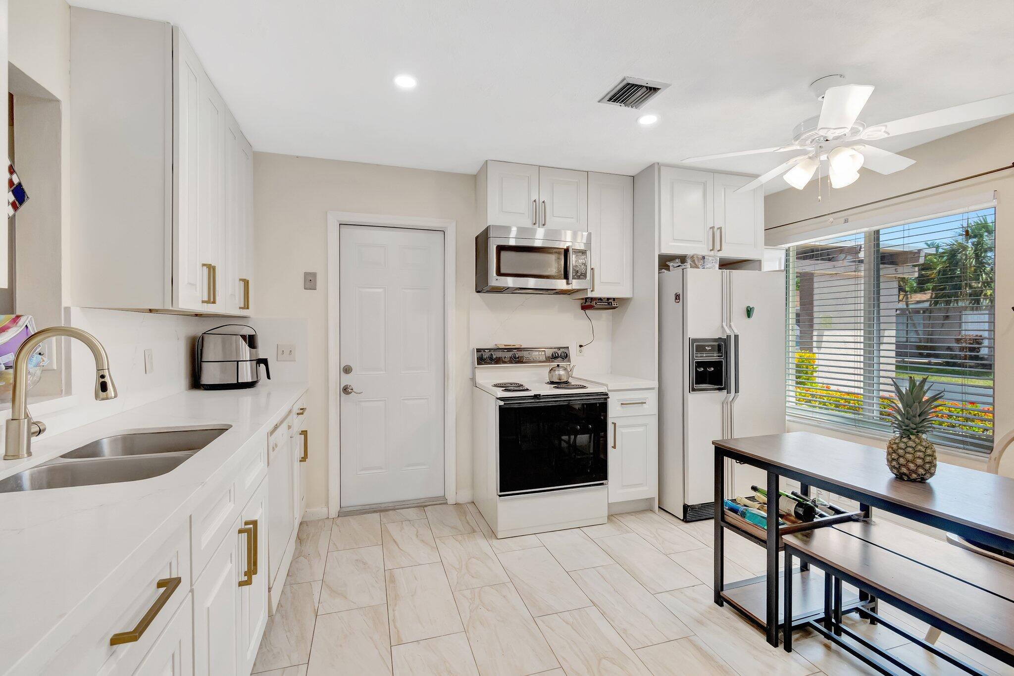 14882 Wildflower Lane Property Photo 15