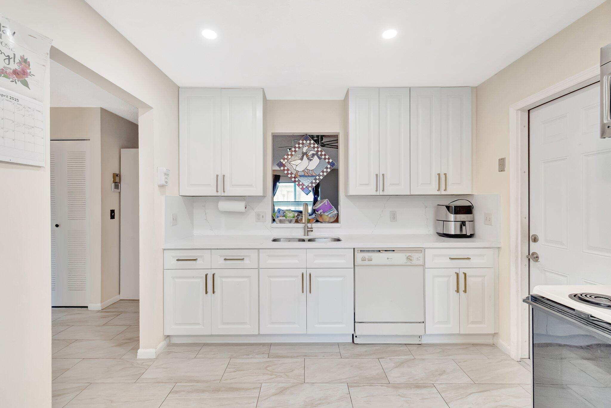 14882 Wildflower Lane Property Photo 18